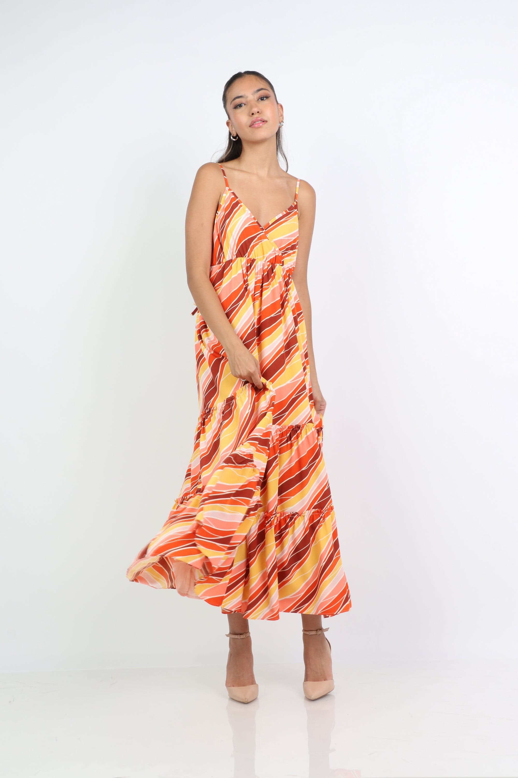 ميكا فستان طويل بحمالات مطبوع بكشكشة