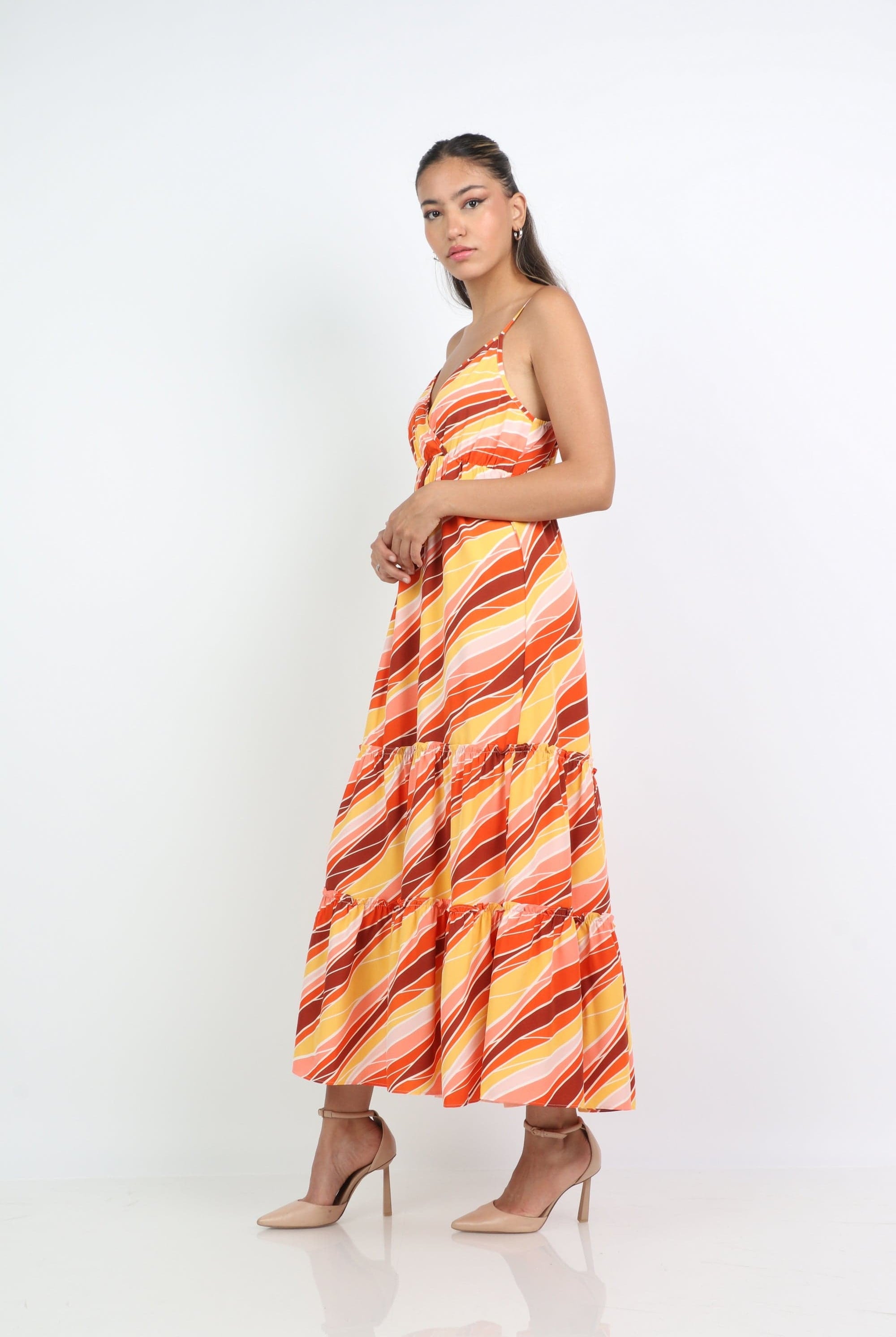 ميكا فستان طويل بحمالات مطبوع بكشكشة