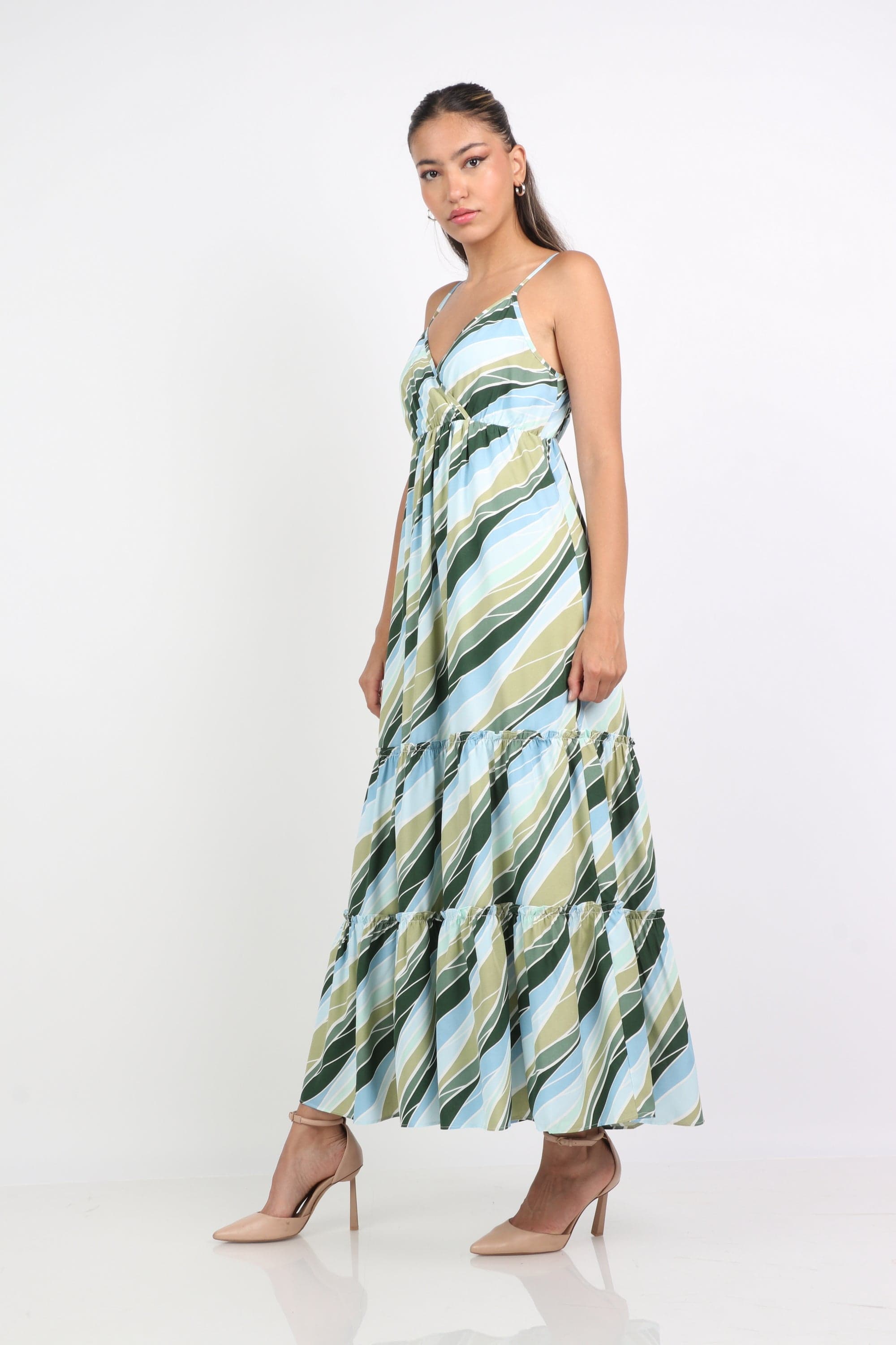 ميكا فستان طويل بحمالات مطبوع بكشكشة