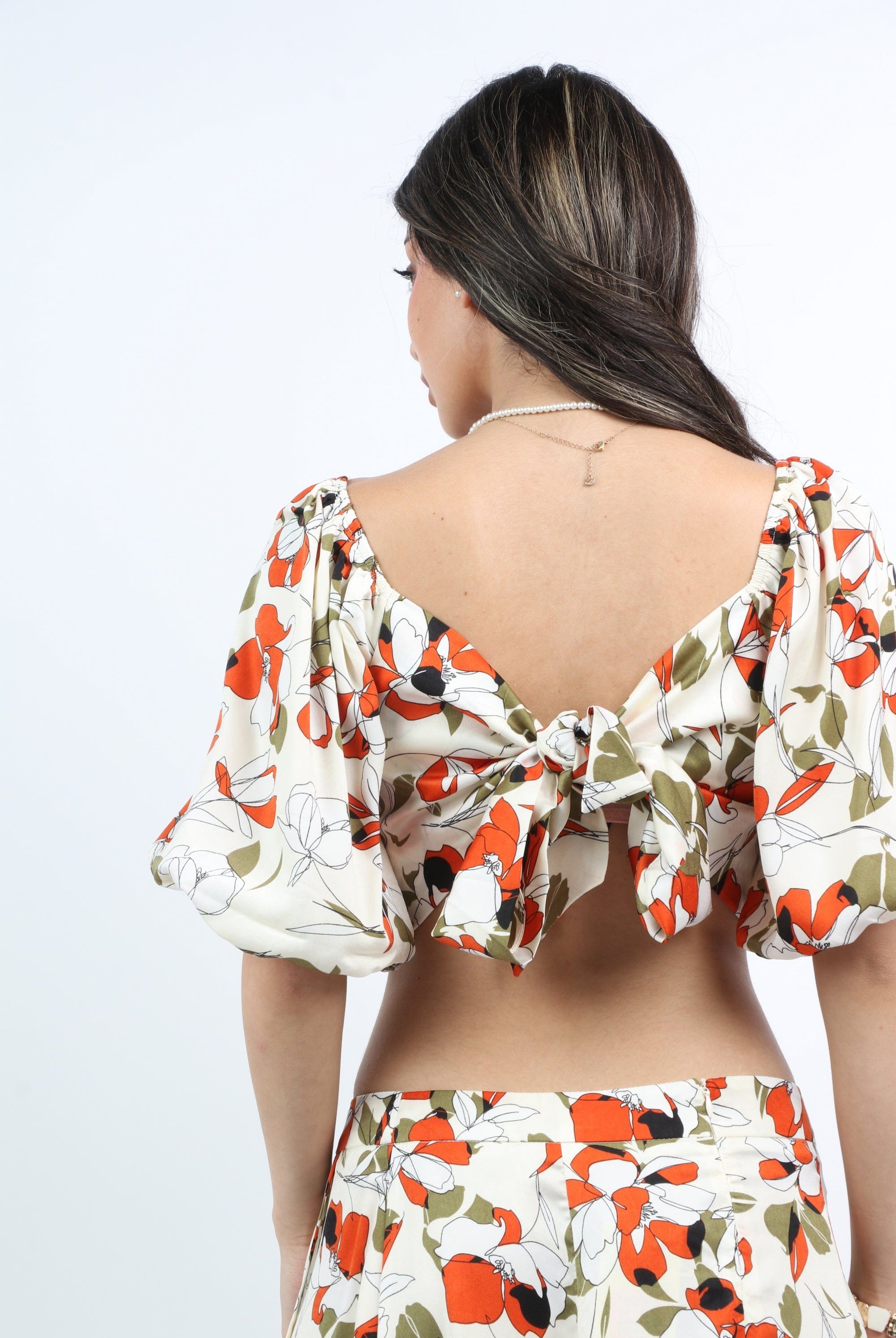 ميكا بلوزة ن بطن بأستيك كم قصير منفوخ نسائي