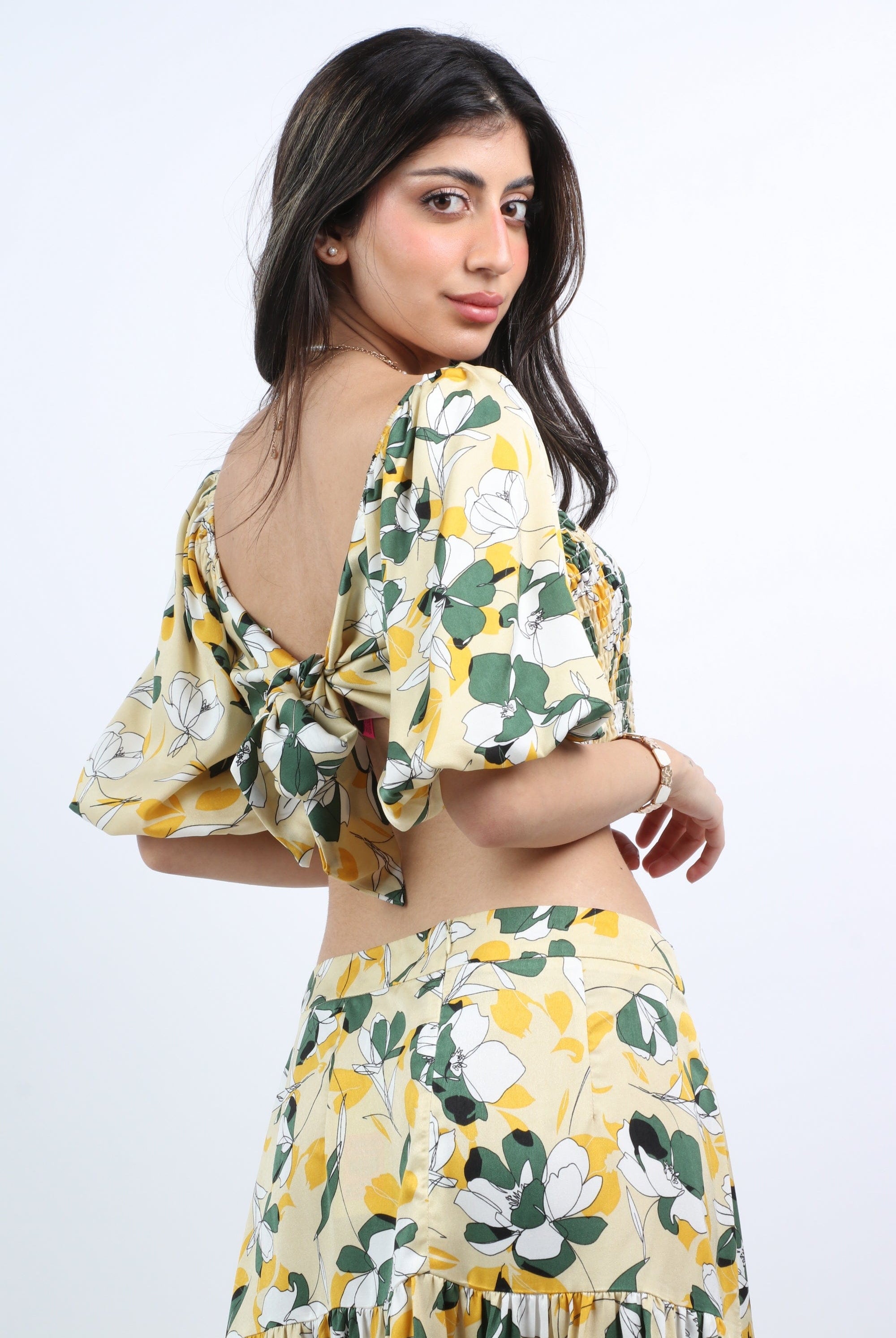 ميكا بلوزة ن بطن بأستيك كم قصير منفوخ نسائي