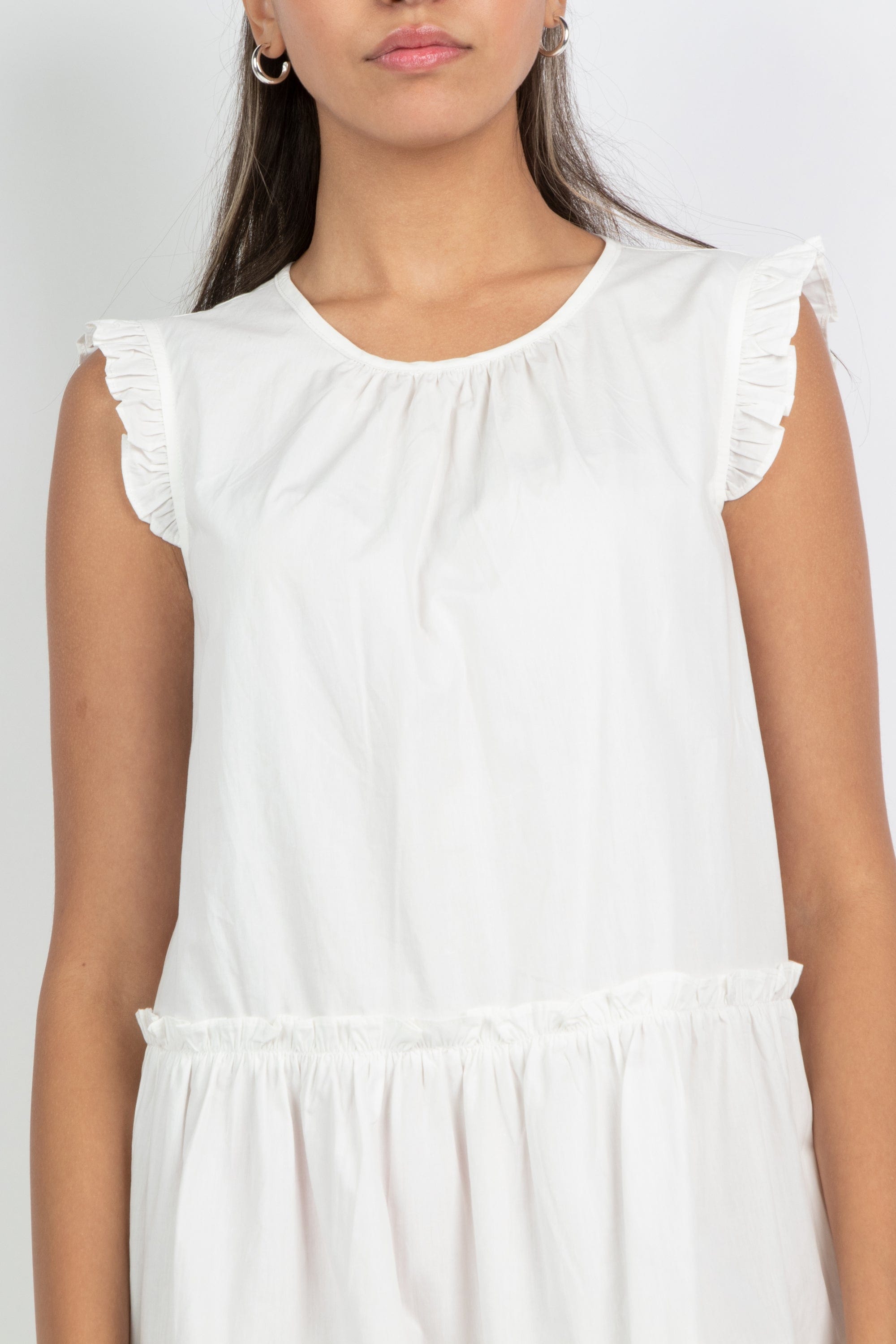 ميكا فستان قصير منفوش مزين بكشكشة ع الكتف بدون كم