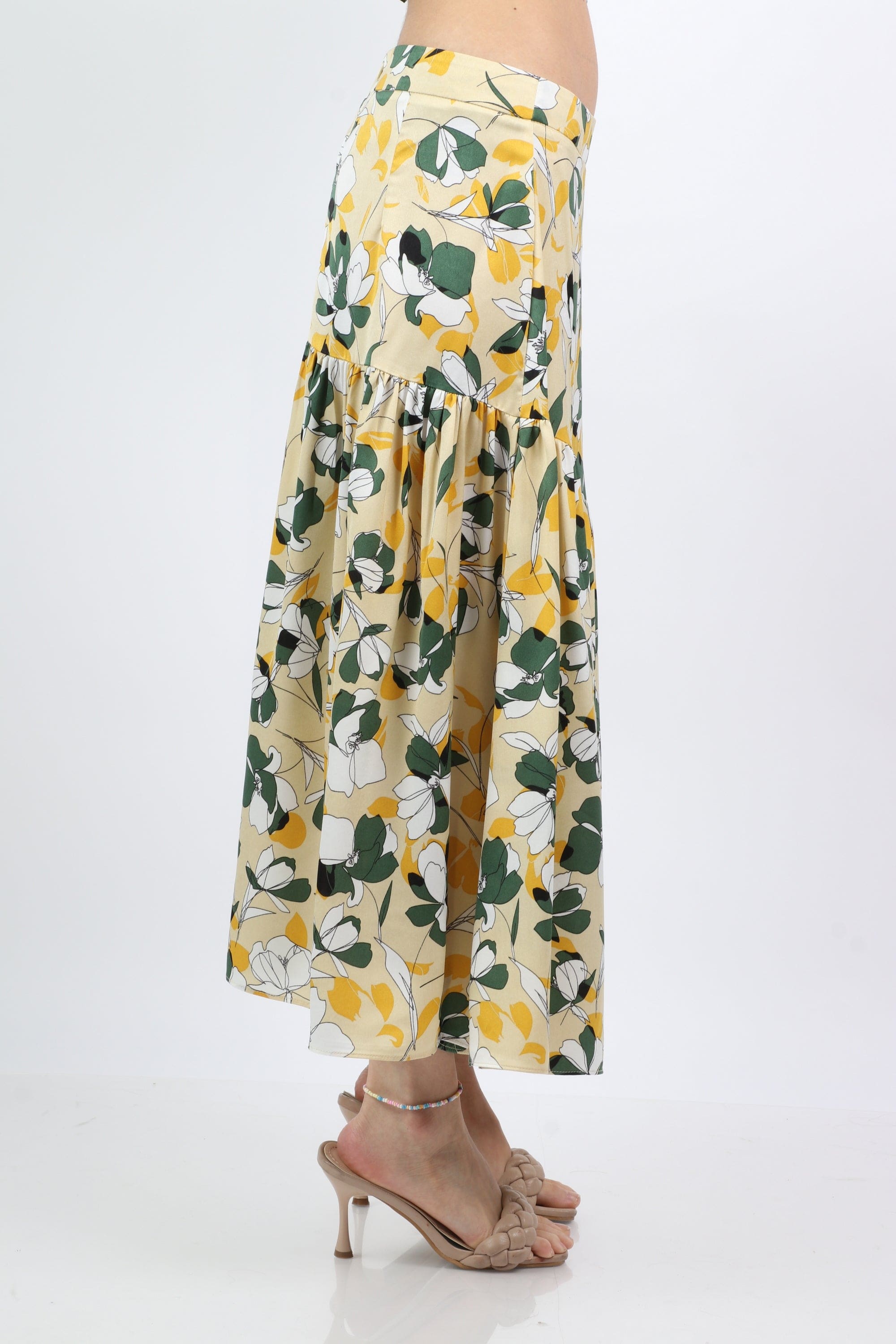 ميكا تنورة ميدي منفوشة مشجرة تصميم لف