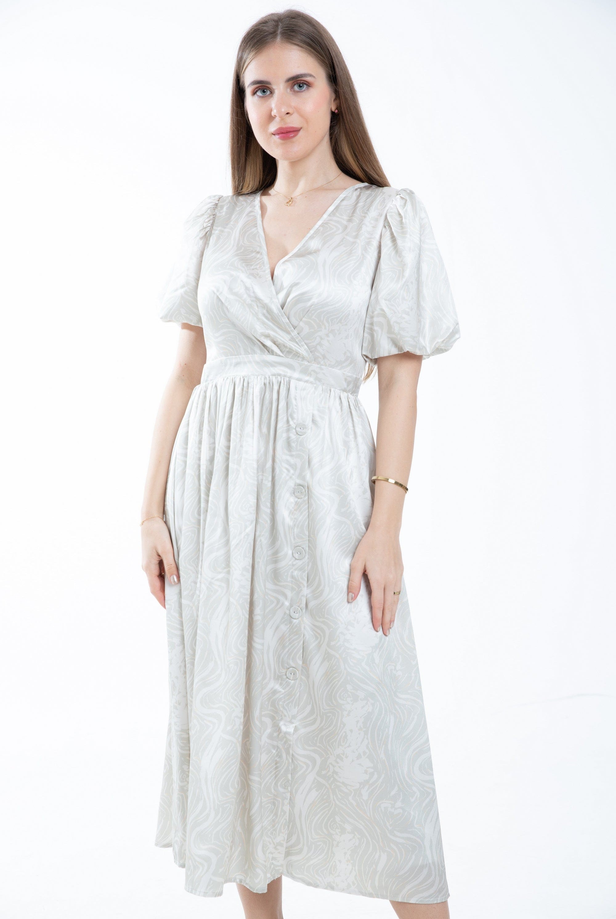 ميكا فستان ميدي بأكمام قصيرة منفوخة مخصر بفتحة صدر V