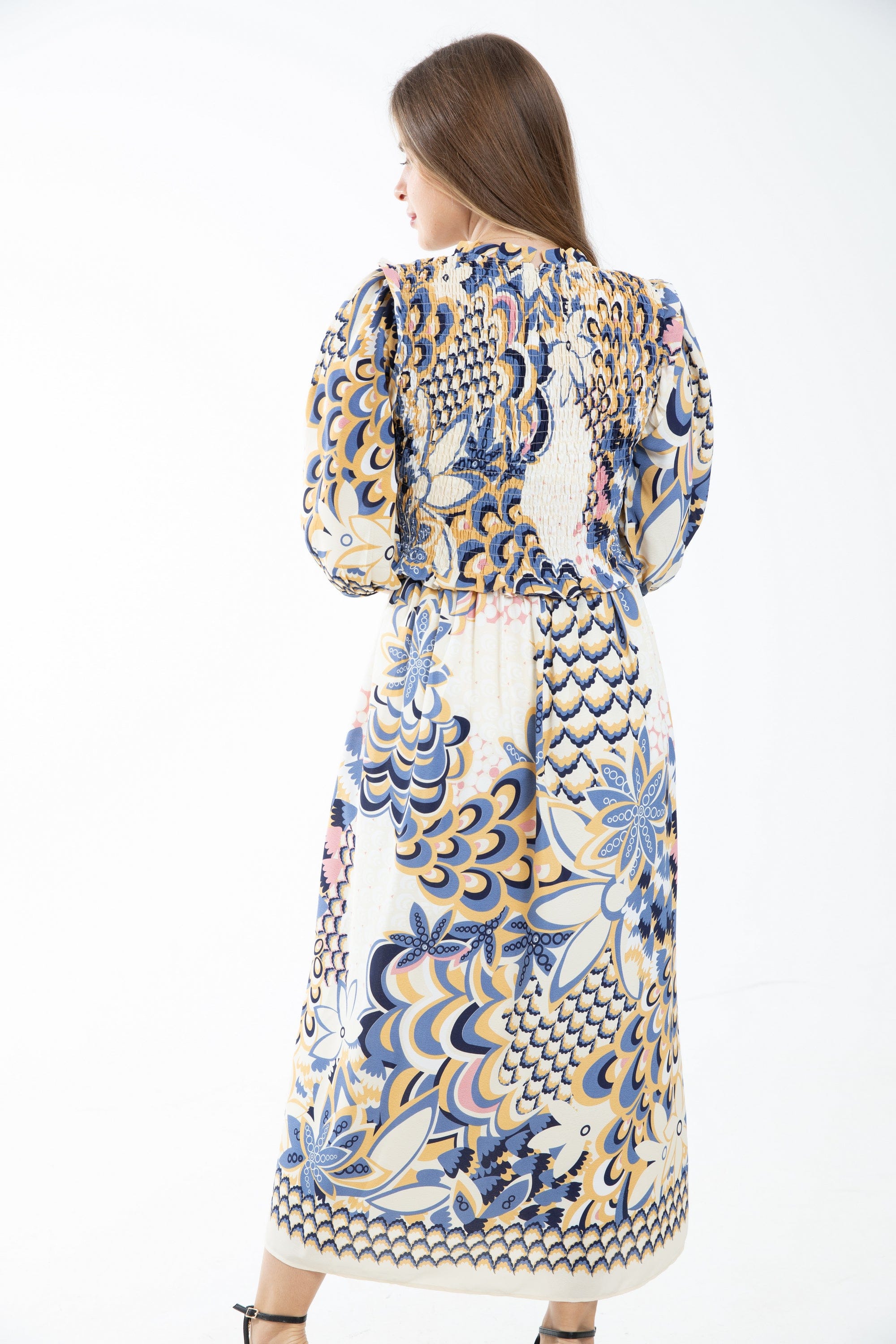 ميكا فستان ميدي بأكمام 3/4 مشجر بجزء مطاطي على الصدر