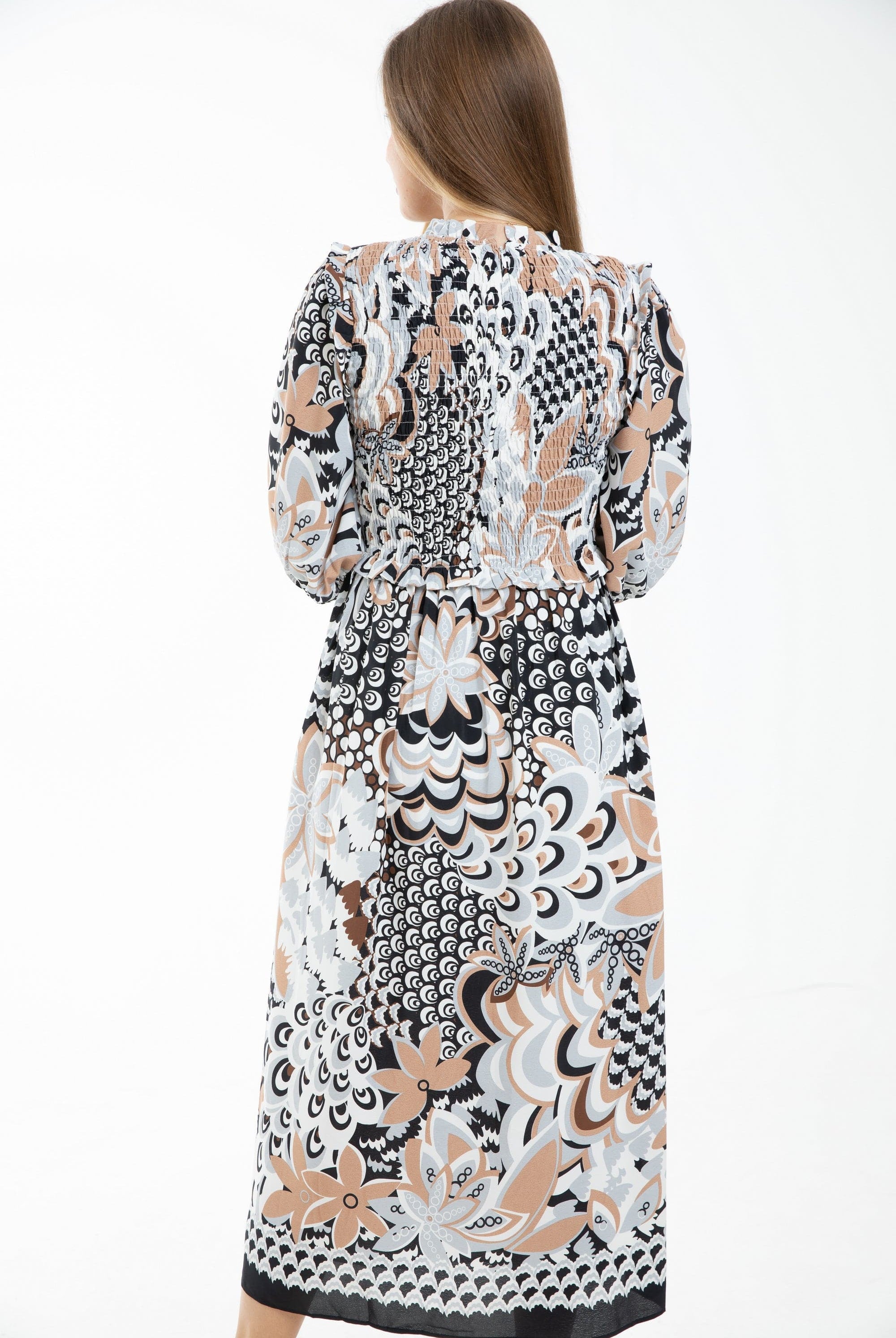 ميكا فستان ميدي بأكمام 3/4 مشجر بجزء مطاطي على الصدر