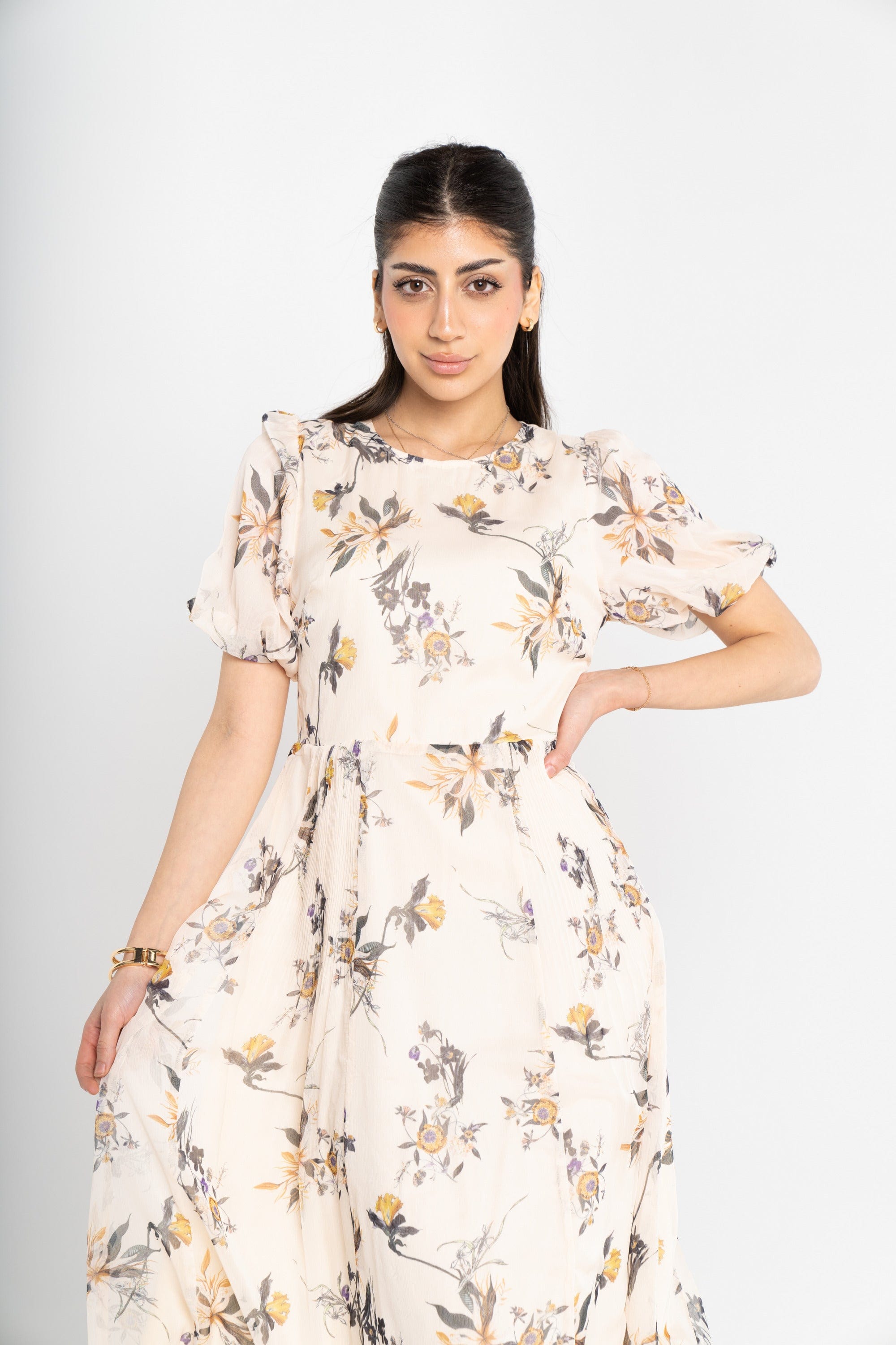 ميكا فستان ميدي أكمام قصير مشجر بياقة دائرية