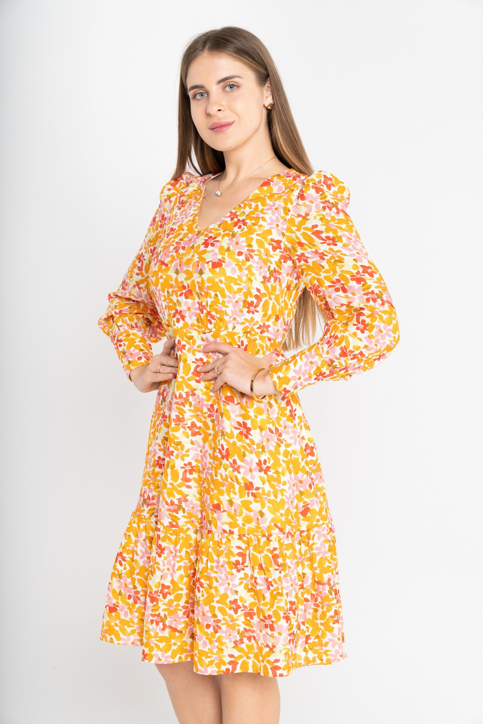 ميكا فستان منقوش مخصر بفتحة سبعة قصير كم طويل