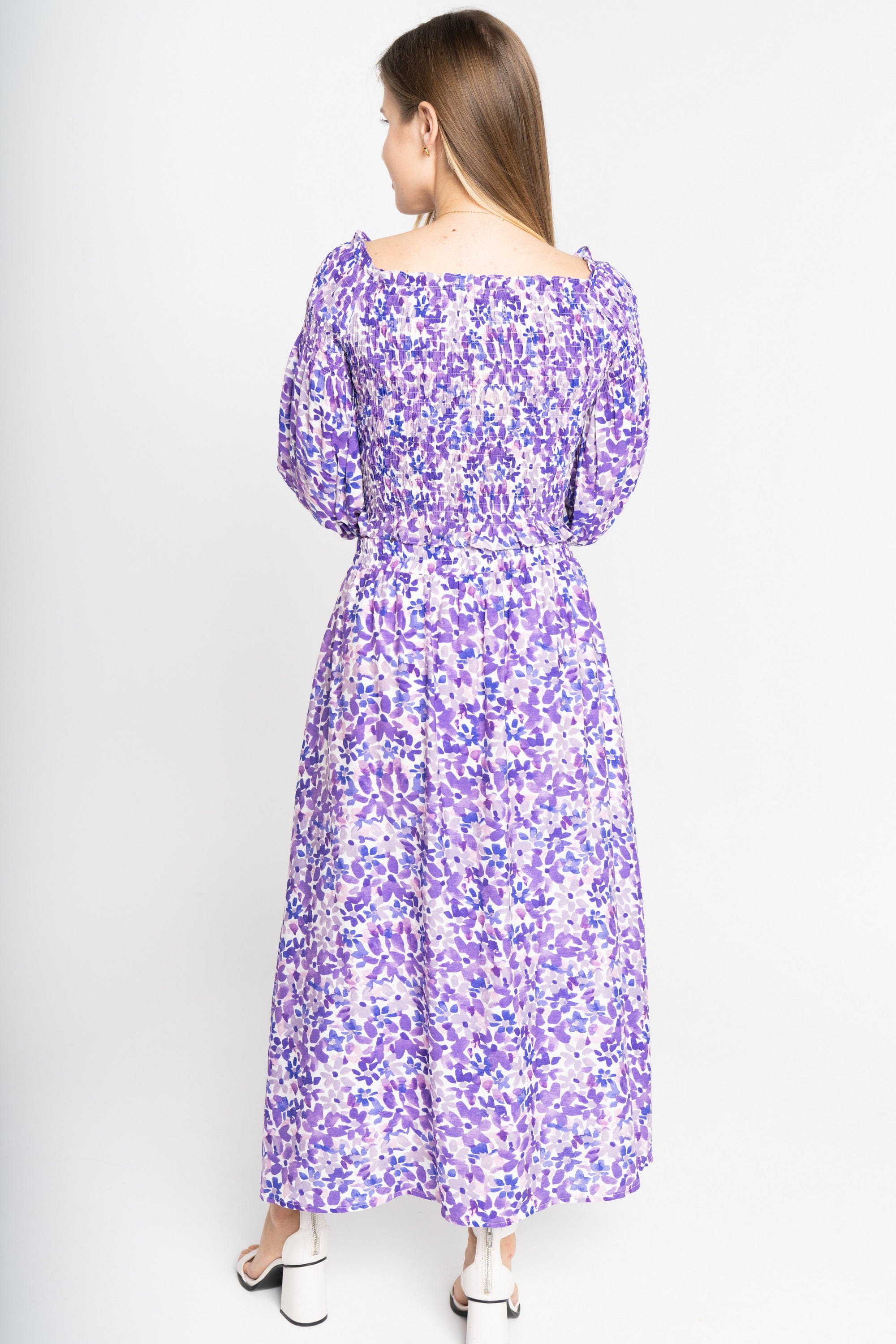 ู
ููุง ุจููุฒุฉ ุจุฃูู
ุงู
ุทูููุฉ ู
ูููุดุฉ ูุต ุจุทู