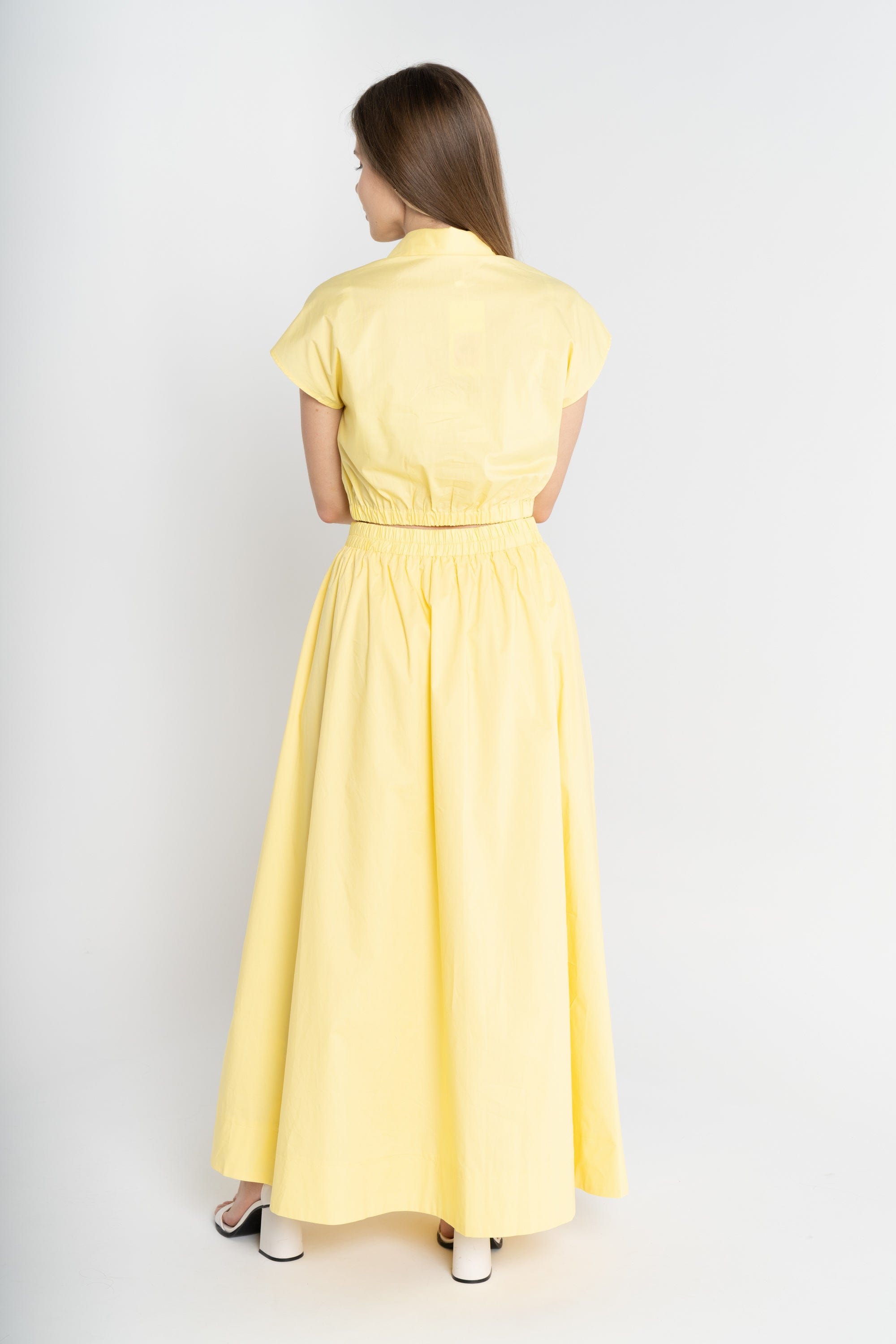 ميكا كروب توب سادة كم قصير نسائي