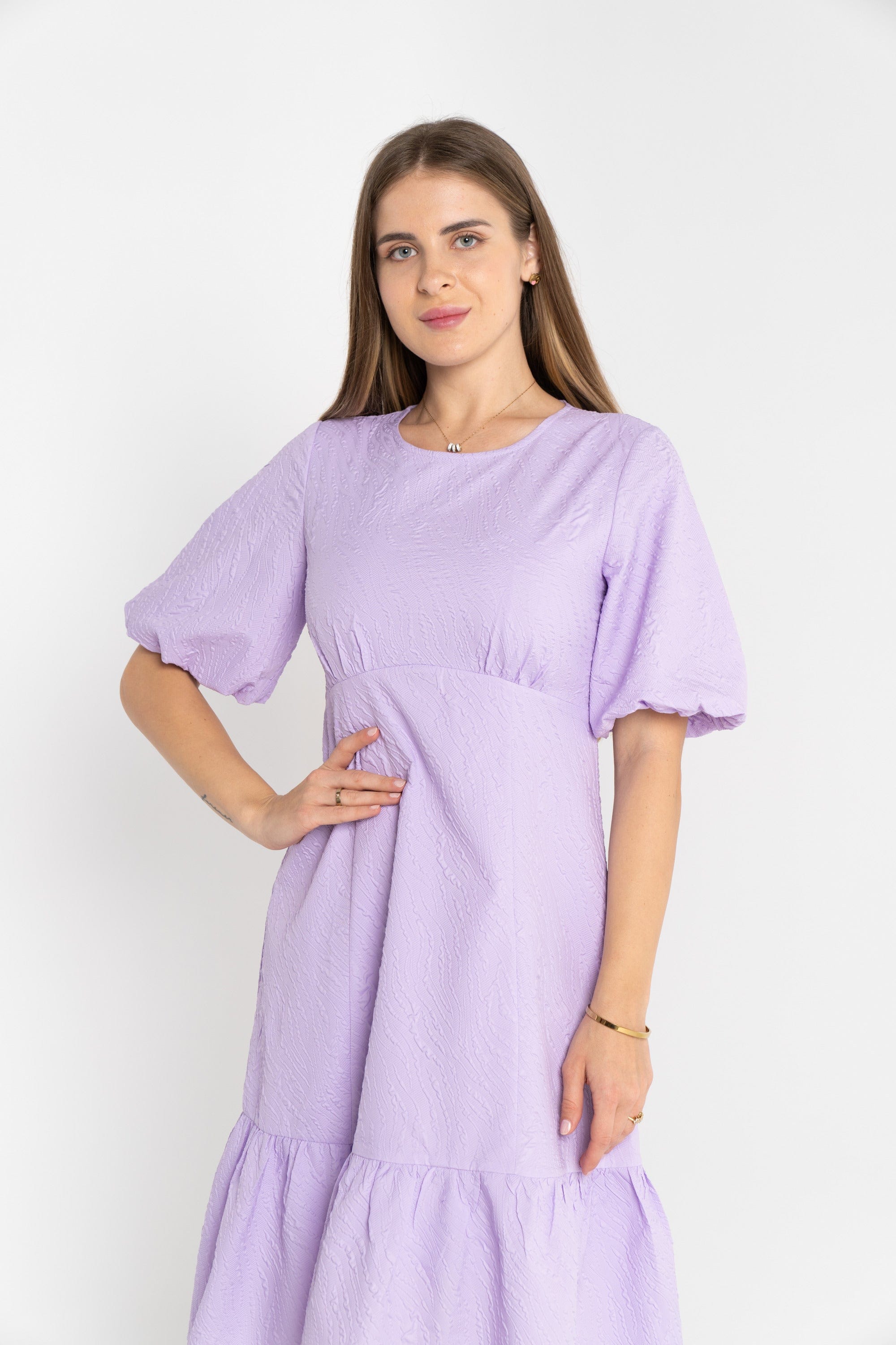 ميكا فستان قصير للركبة كم قصير بف بياقة دائرية