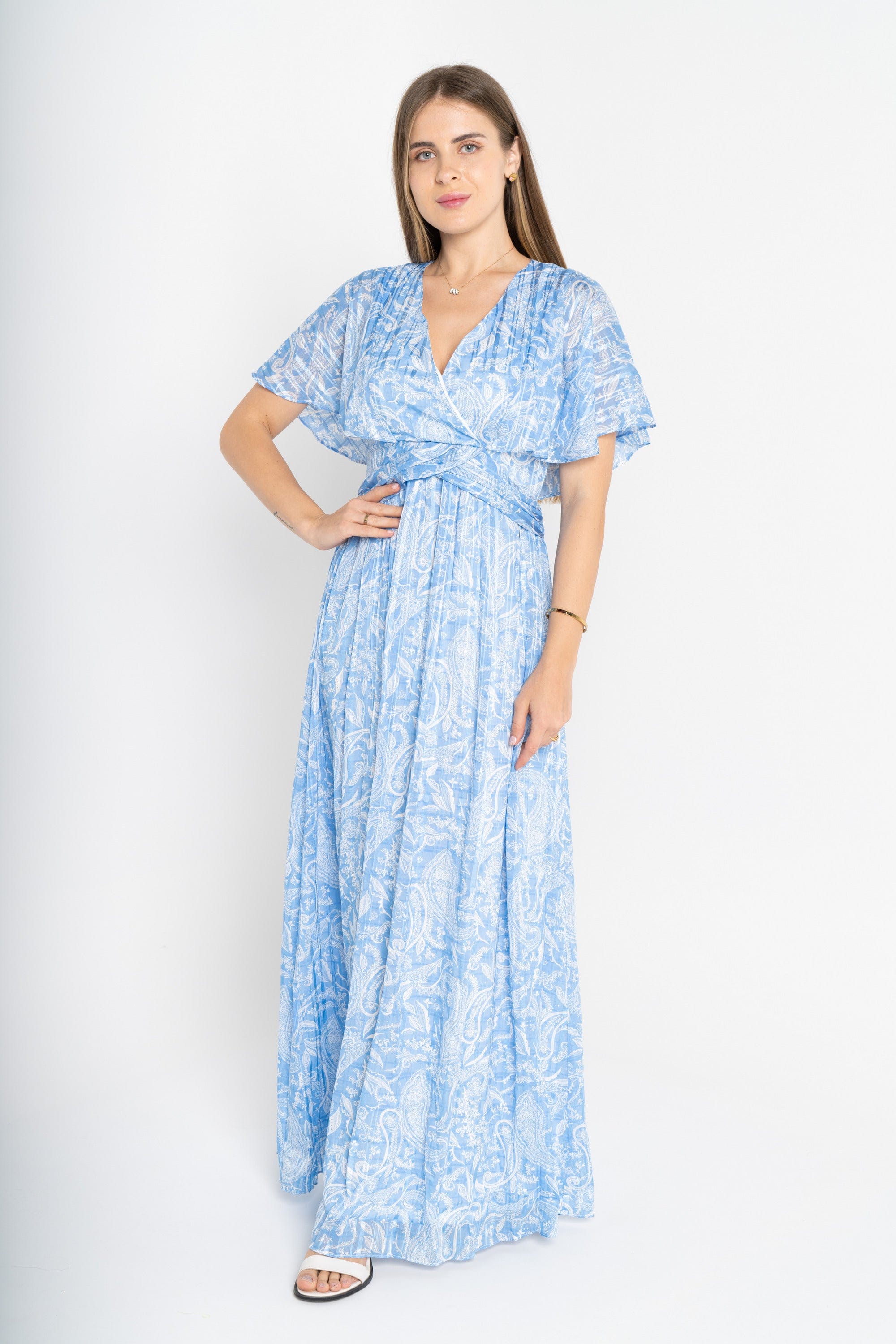 ู
ููุง ูุณุชุงู ุทููู ุจุฃูู
ุงู
ูุตูุฑุฉ ู
ุดุฌุฑ ู
ุฒู
ูู
ู
ู ุงูุตุฏุฑ