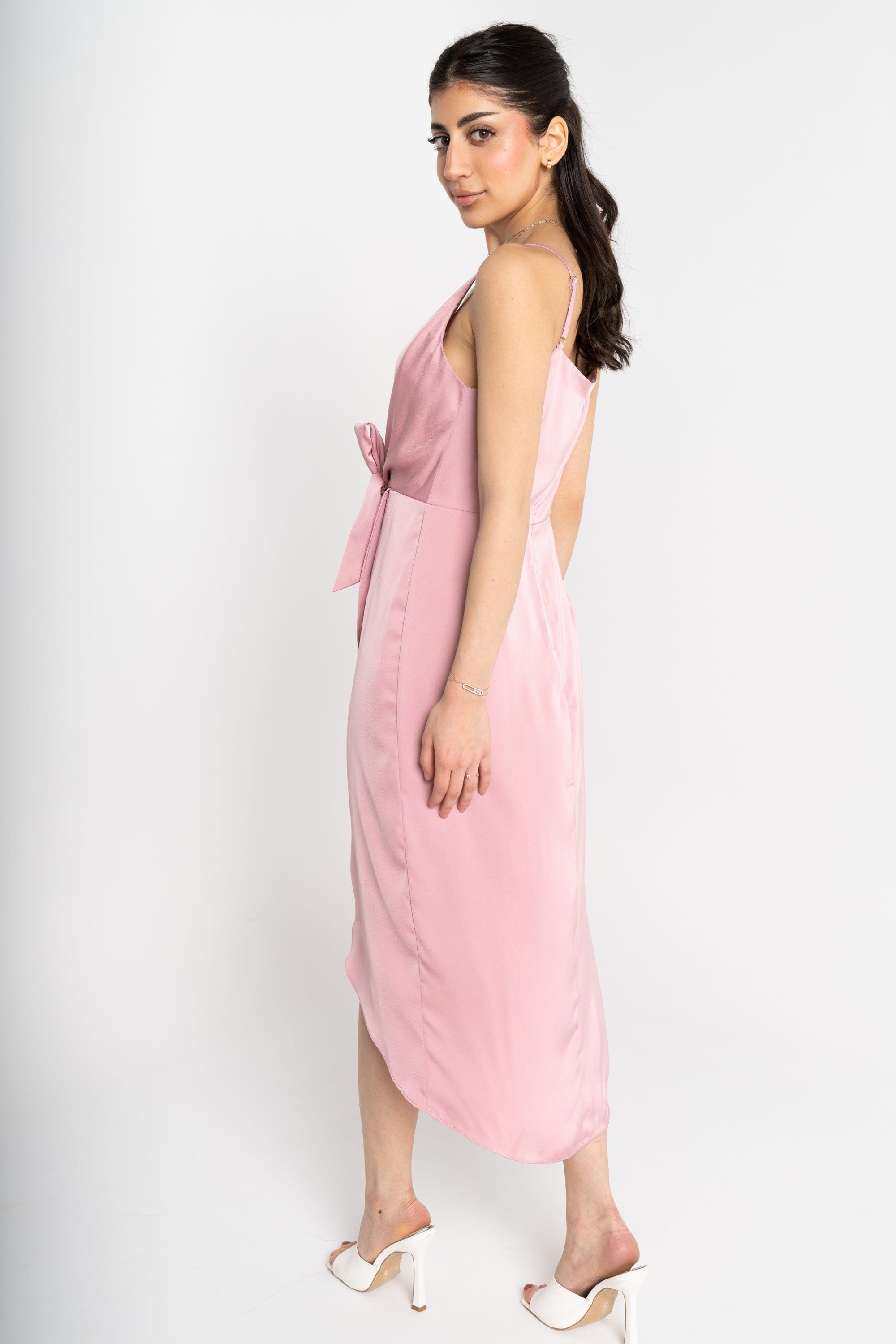 ู
ููุง ูุณุชุงู ู
ูุฏู ููู ุงูุฑูุจุฉ ู
ุฒู
ูู
ู
ู ุงููุณุท