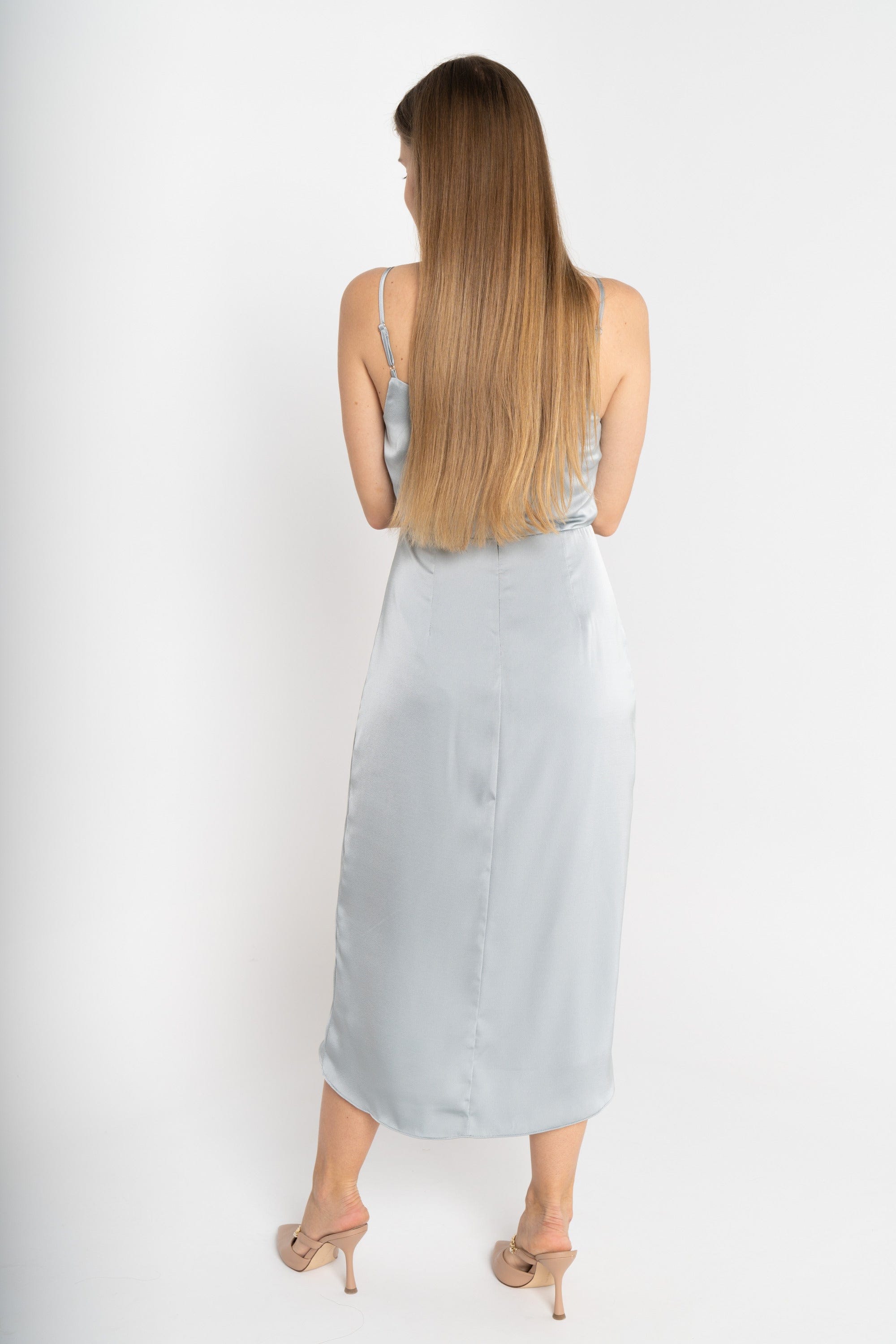 ู
ููุง ูุณุชุงู ู
ูุฏู ููู ุงูุฑูุจุฉ ู
ุฒู
ูู
ู
ู ุงููุณุท