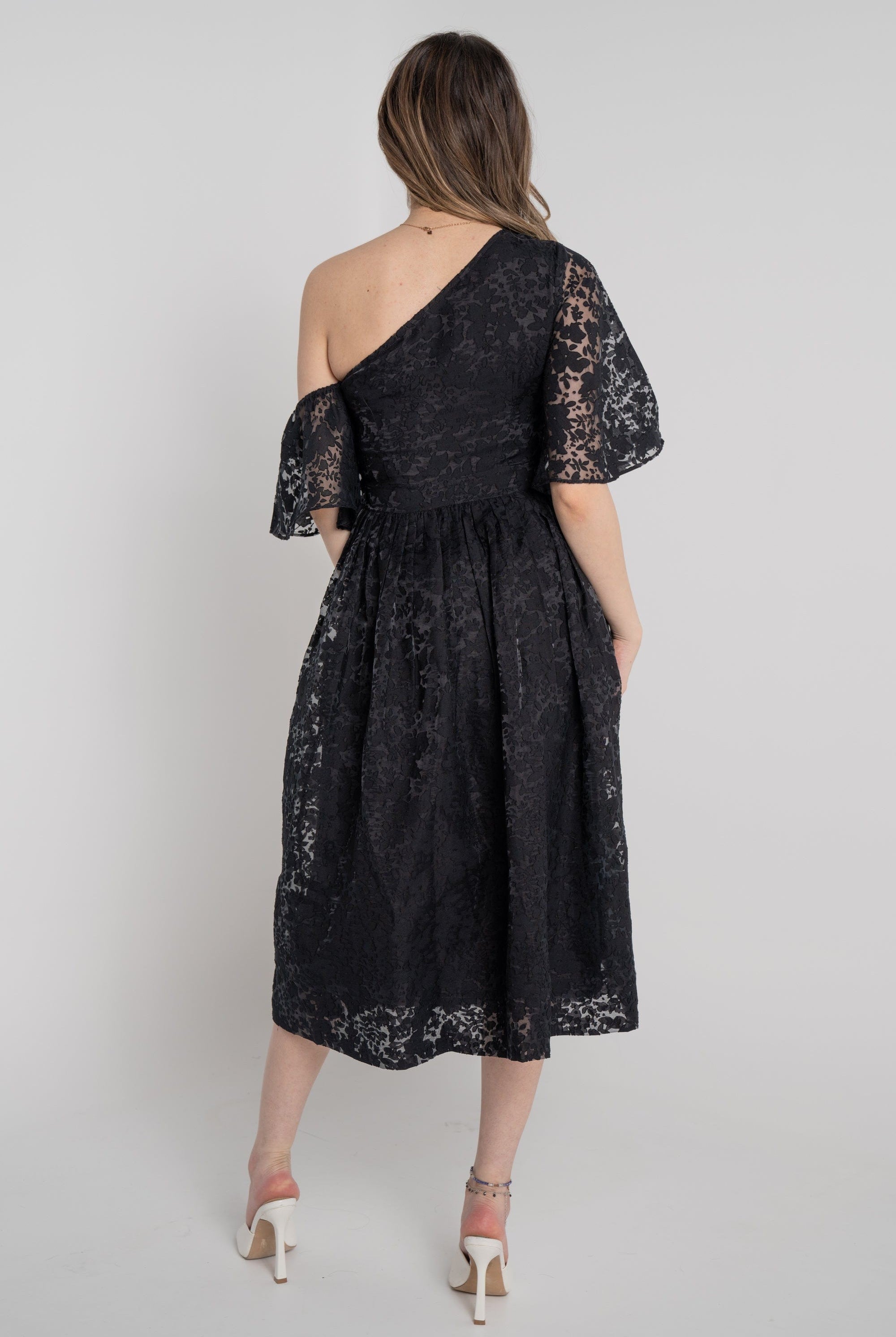 ميكا فستان ميدي بأكمام قصيرة شفاف كتف وكتف