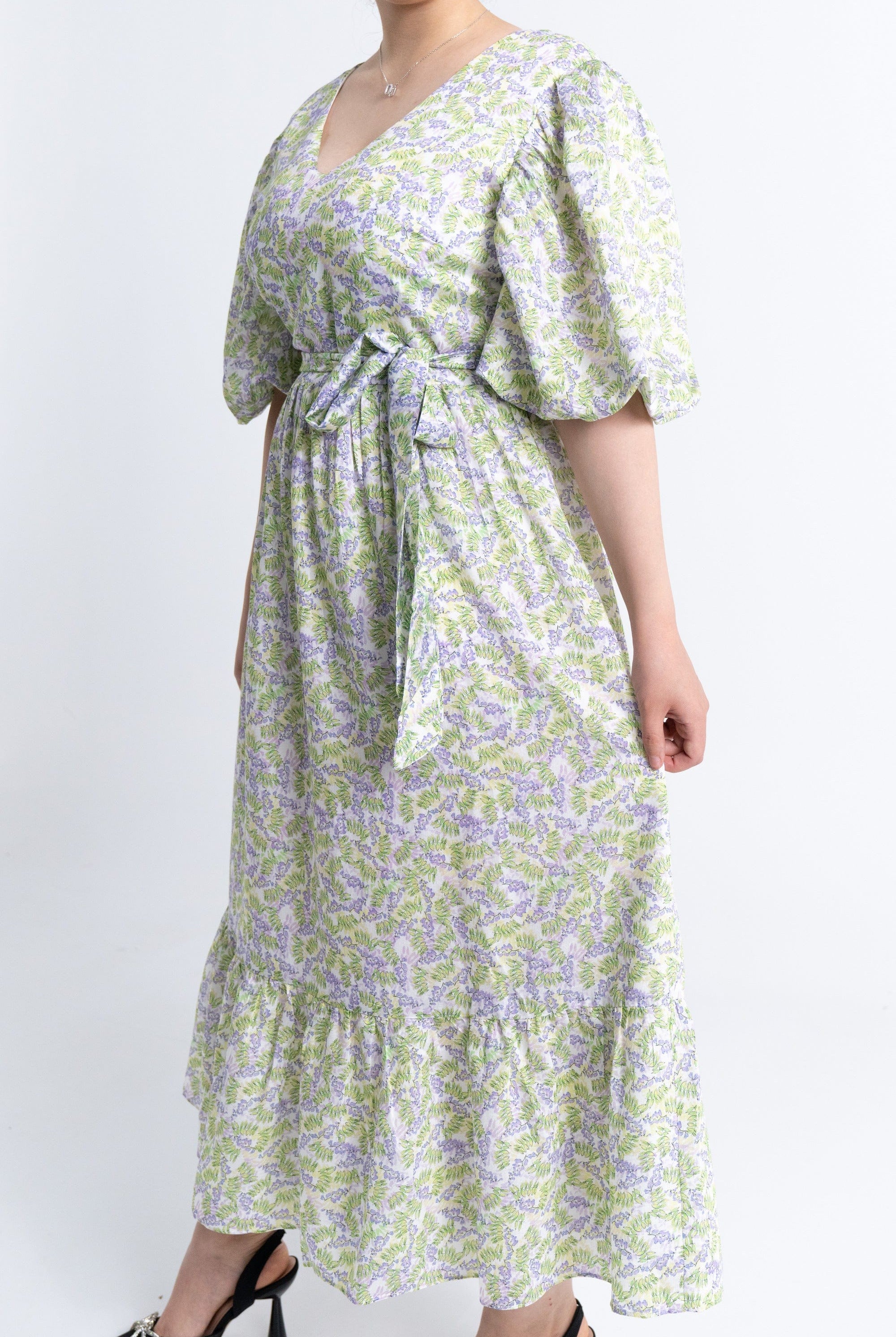 ميكا فستان ميدي بأكمام قصيرة بف مشجر