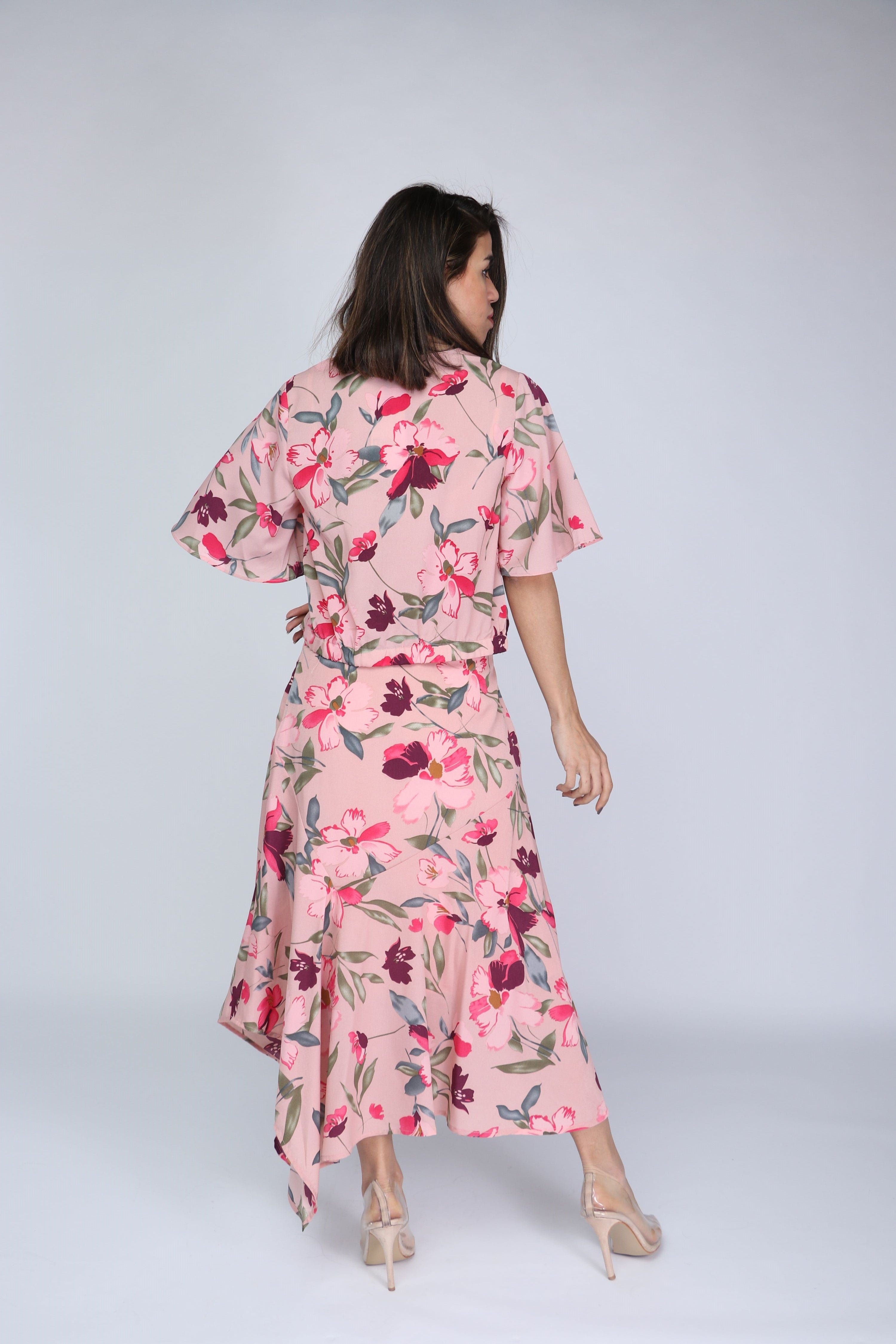 ميكا بلوزة مشجرة بأزرار أمامية وسيعة برقبة سبعة نص كم واسع نسائية