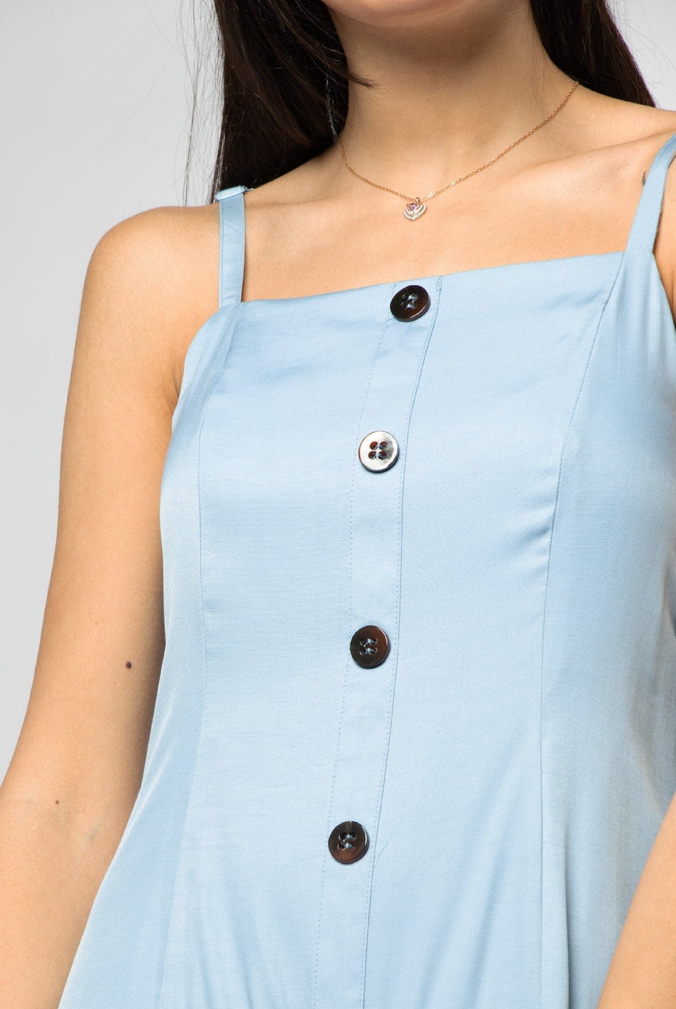 ميكا فستان ميدي بدون أكمام بحمالات رفيعة وأزرار أمامية