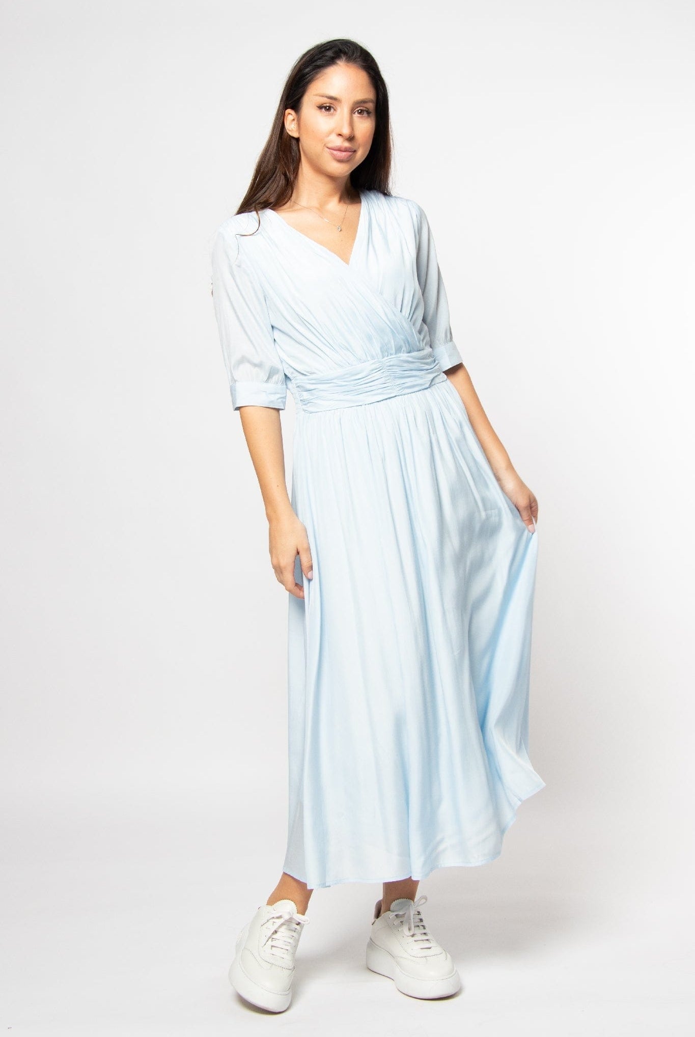 ميكا فستان ميدي كروازيه مخصر كم قصير