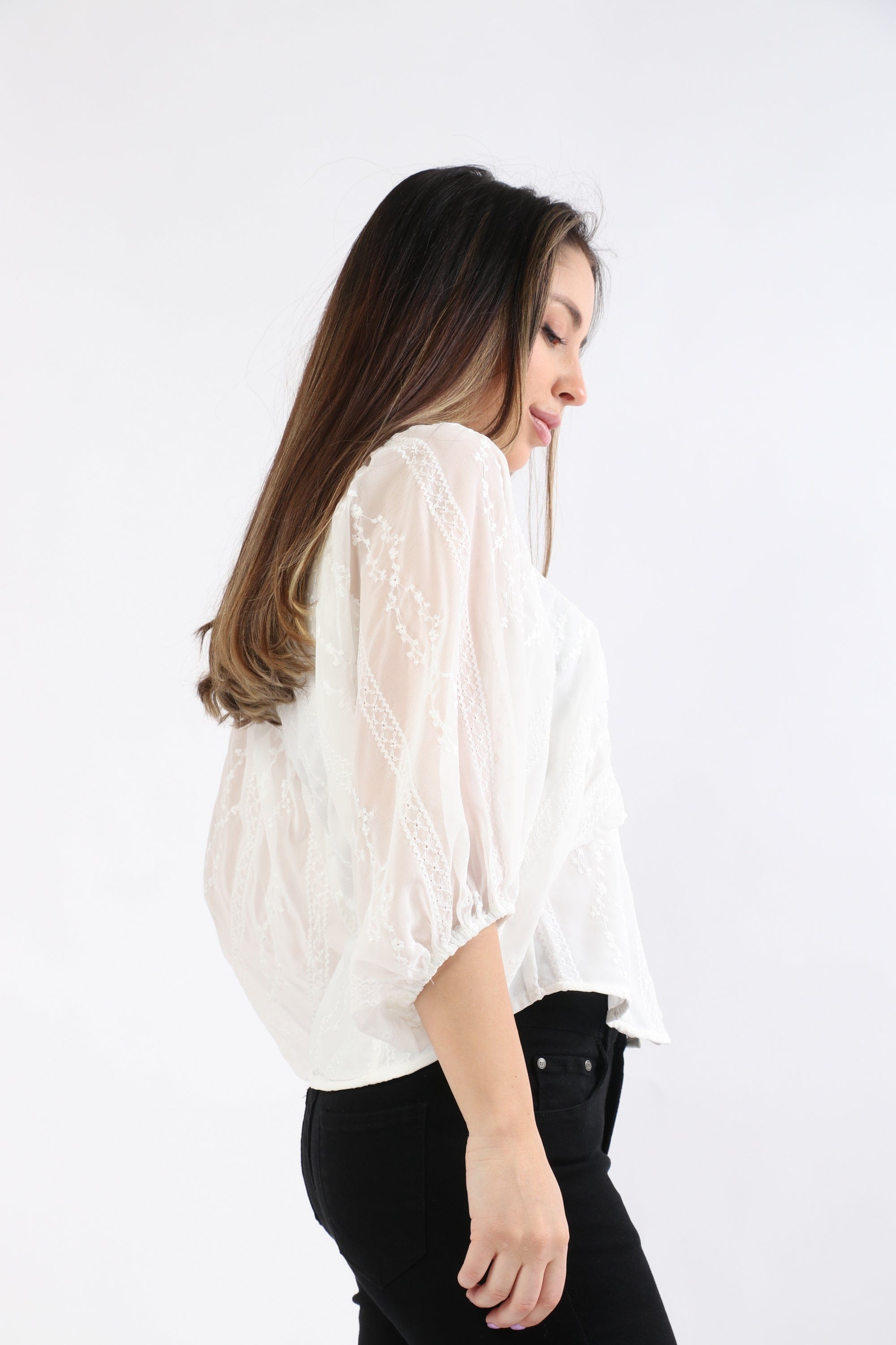 ميكا بلوزة دانتيل أوفر ساير بازرار أمامية 3/4 كم نسائي