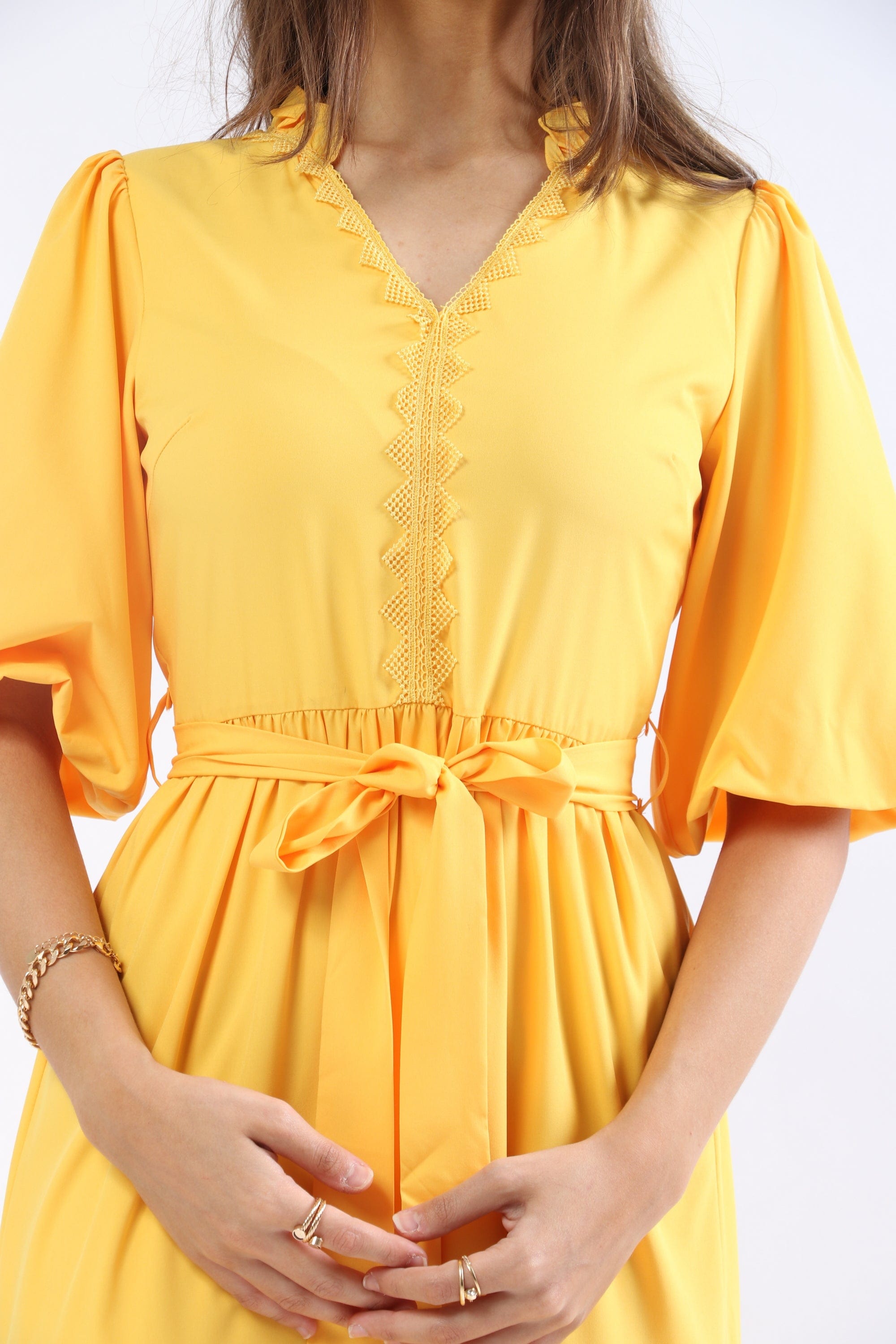 ميكا فستان ميدي كم قصير بف سادة برباط خصر