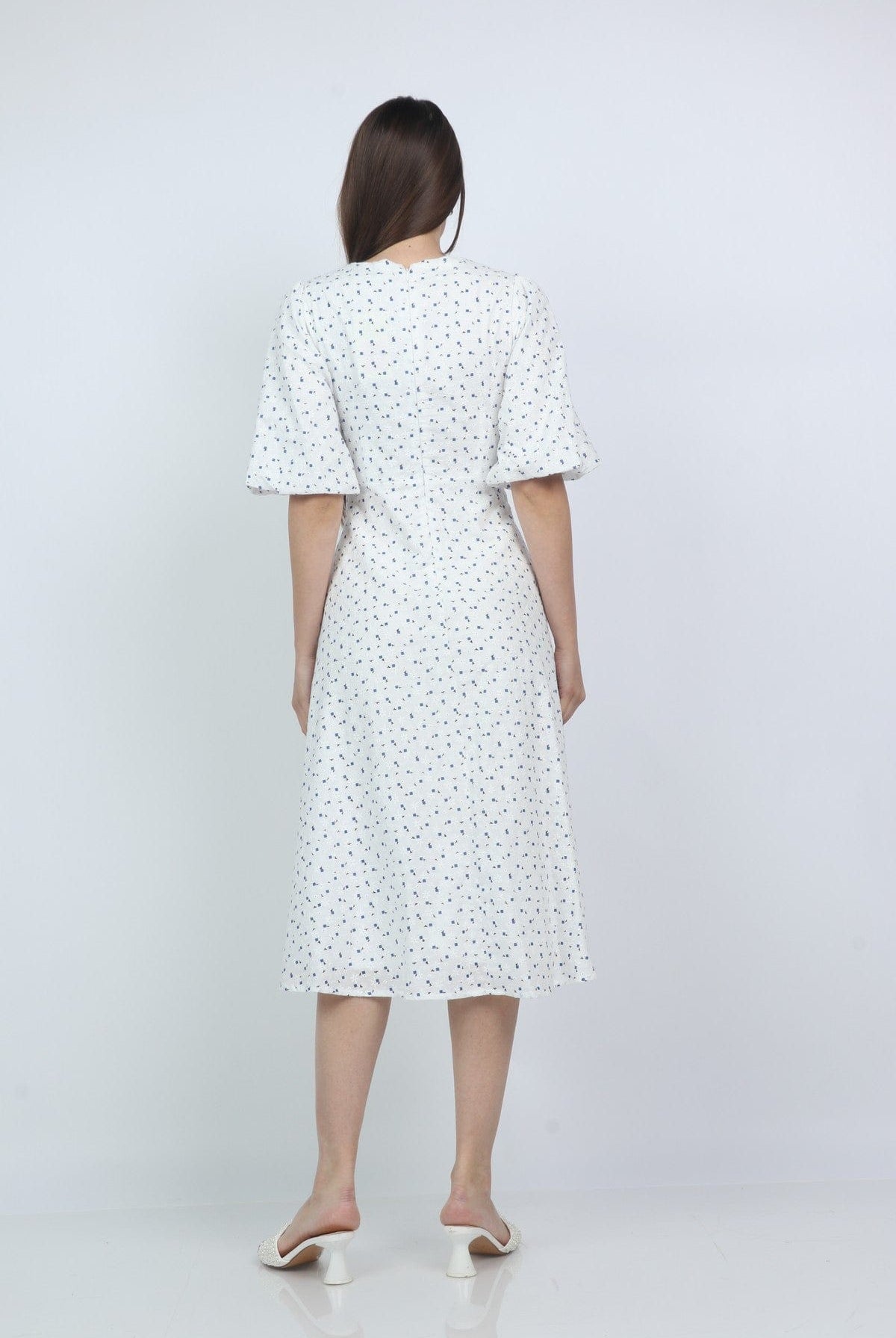 ميكا فستان ميدي ملفوف منقط بكم قصير