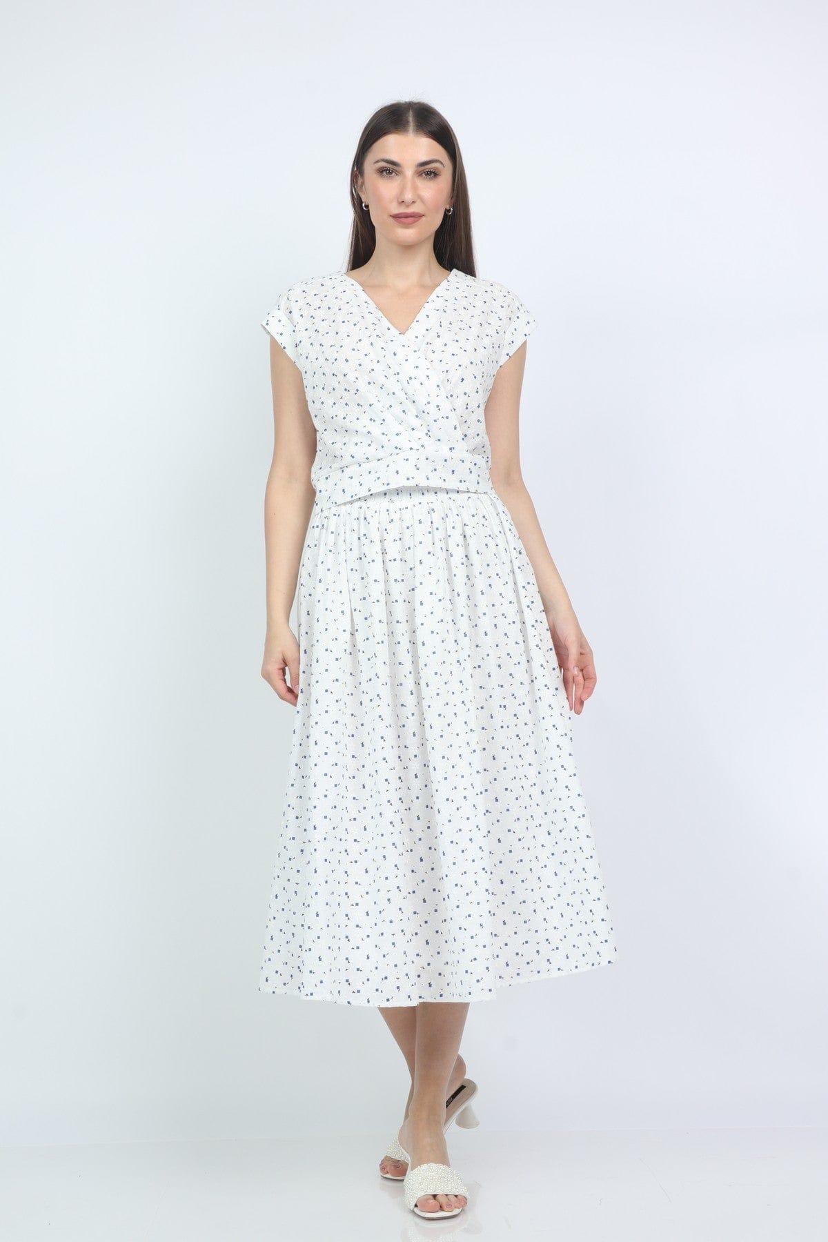 ميكا تنورة ميدي منقوشة ناعمة بكسرات