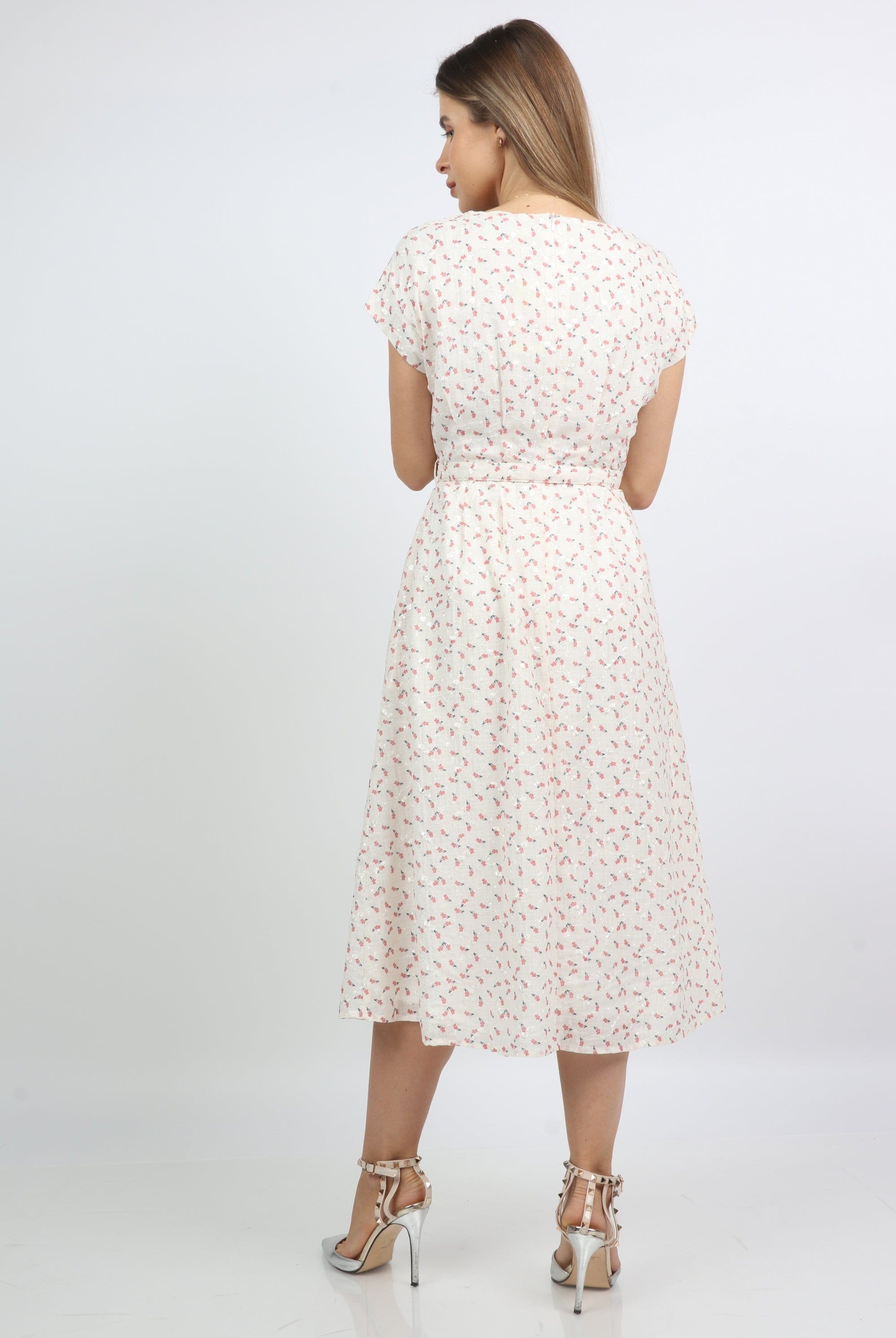 ميكا فستان ميدي منقوش بكم قصير