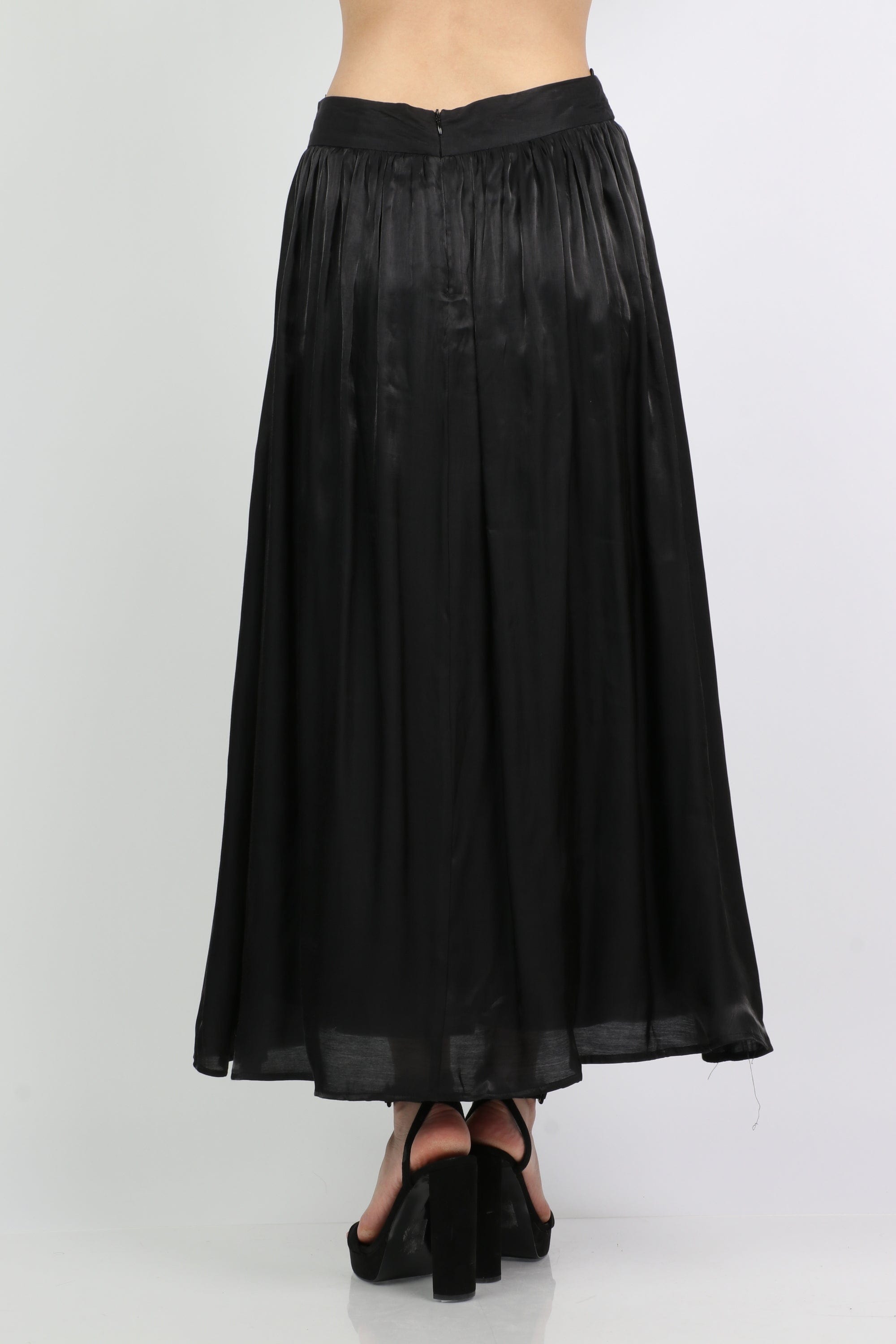 ميكا تنورة كلوش طويلة هاي ويست لامعة نسائية