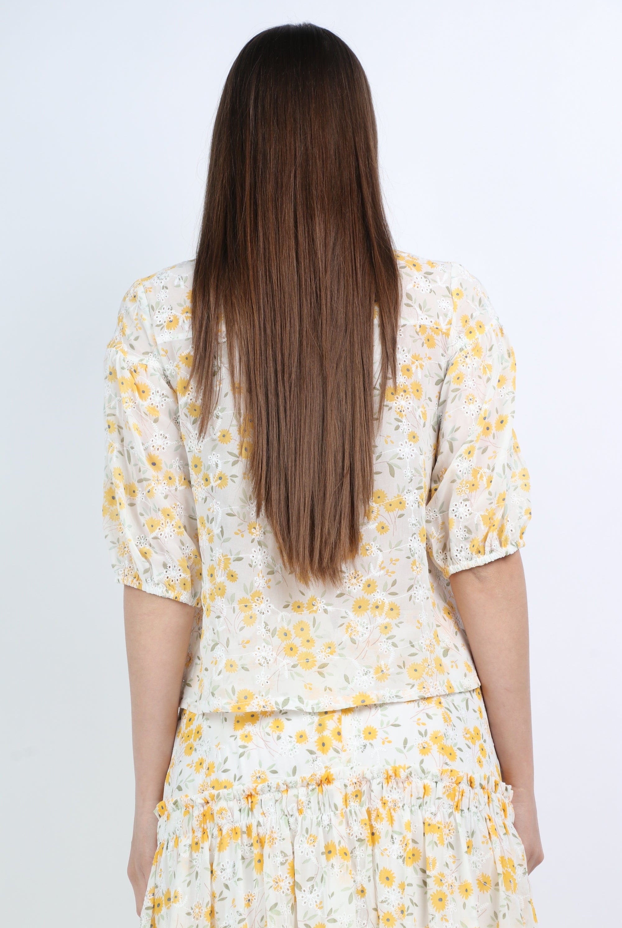 ميكا بلوزة مشجرة بياقة قصيرة نص كم منفوخ نسائية