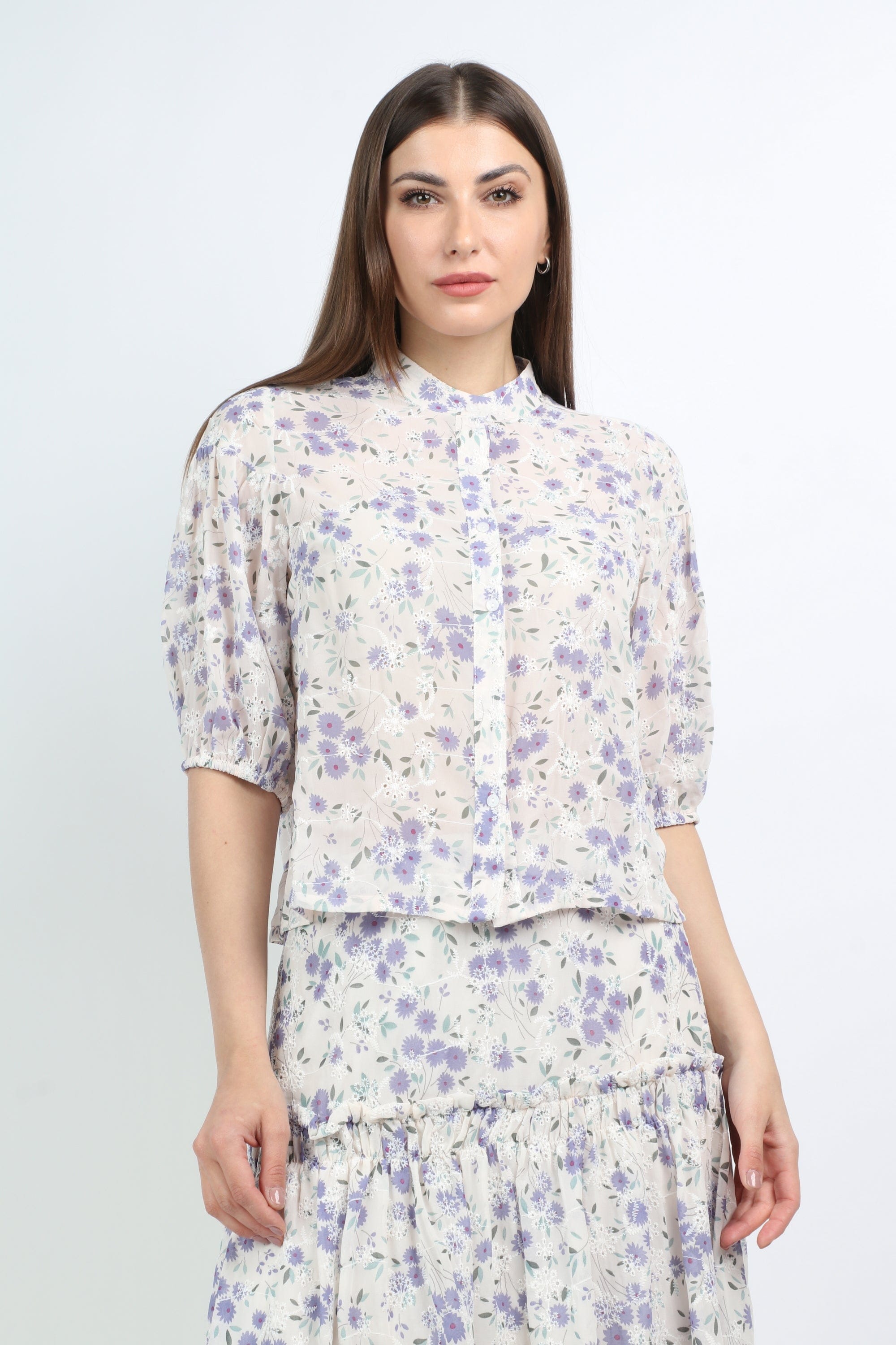 ميكا بلوزة مشجرة بياقة قصيرة نص كم منفوخ نسائية