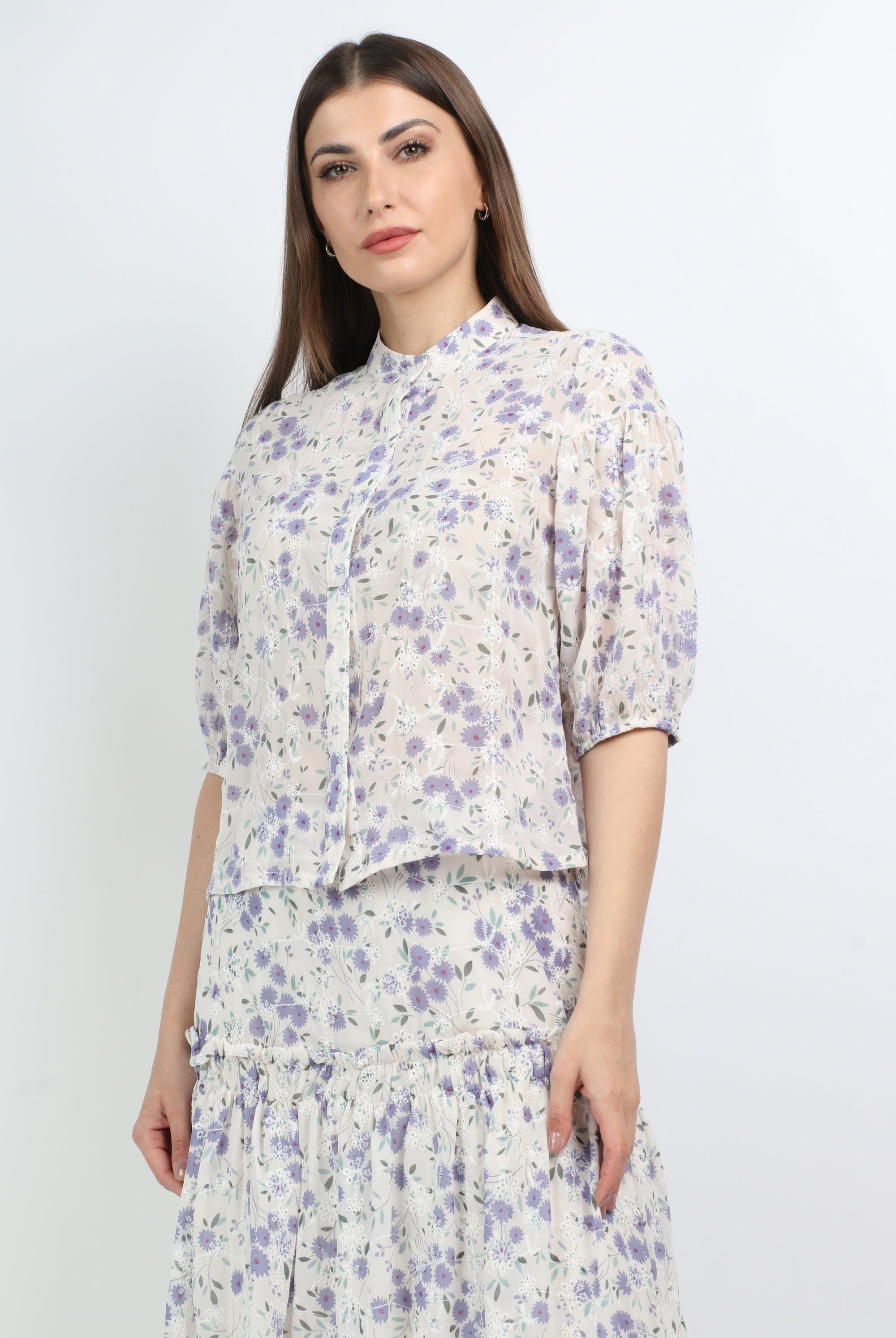 ميكا بلوزة مشجرة بياقة قصيرة نص كم منفوخ نسائية