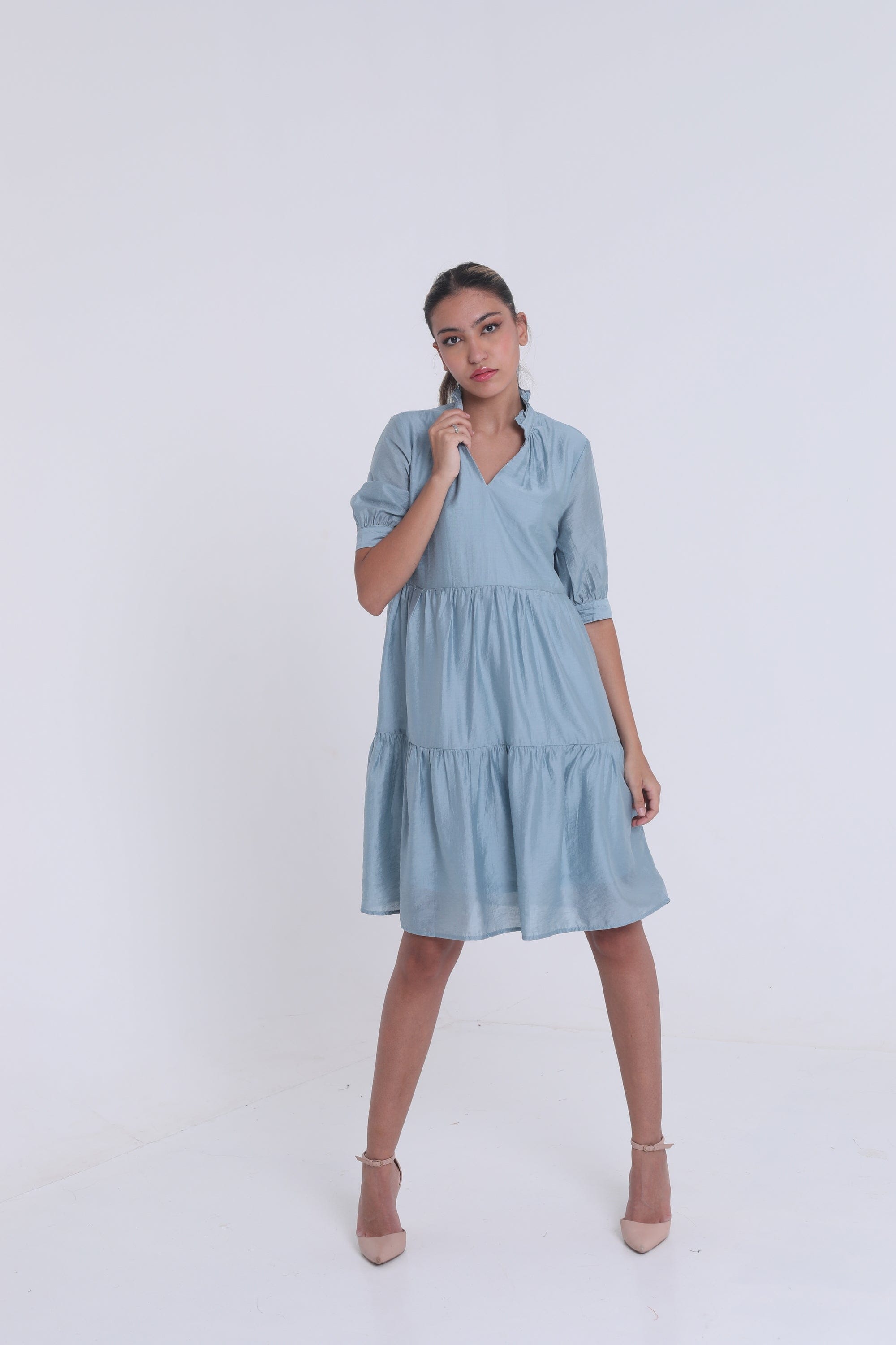 ميكا فستان قصير واسع كلوش فتحة رقبة سبعة كم قصير