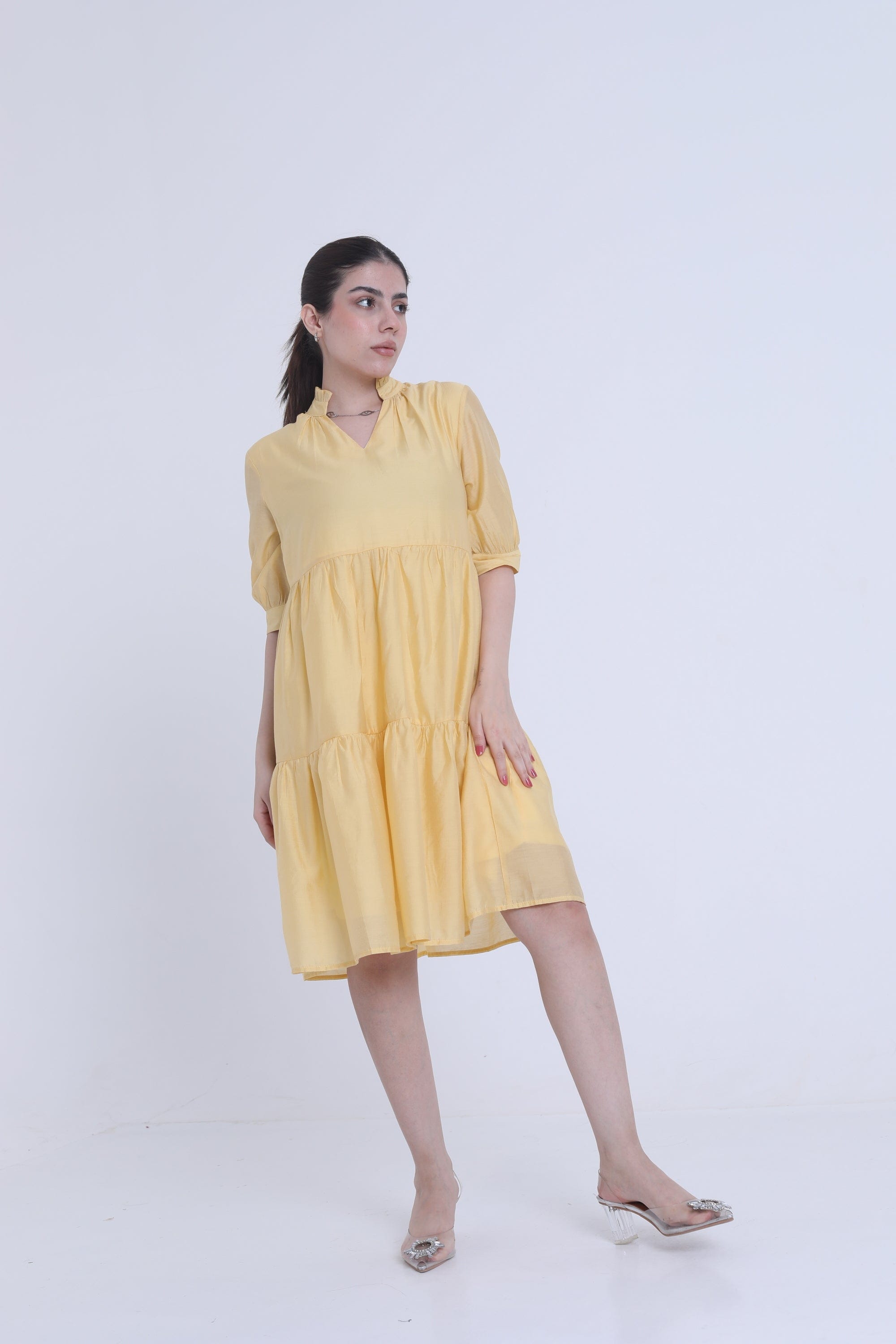 ميكا فستان قصير واسع كلوش فتحة رقبة سبعة كم قصير