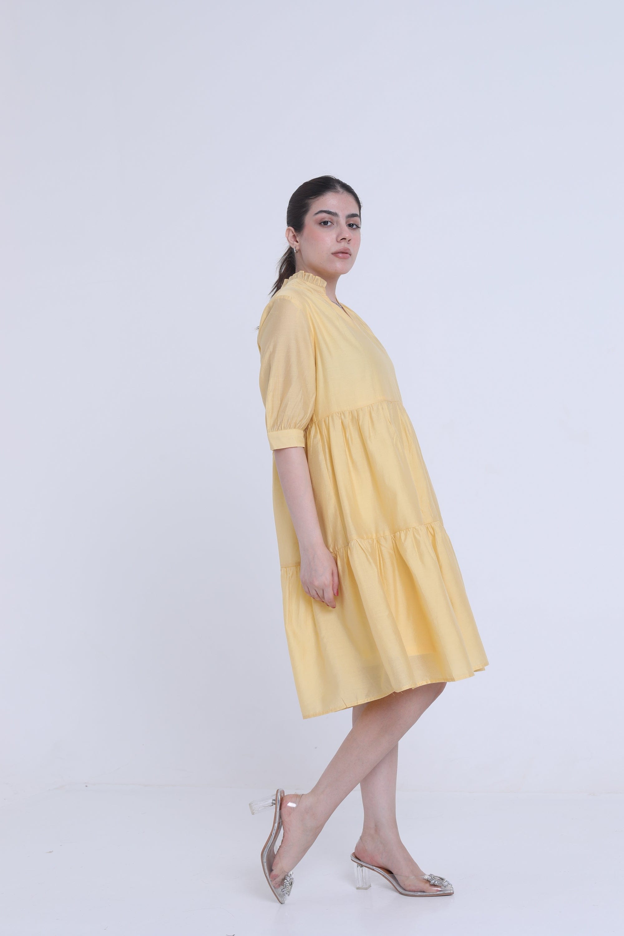 ميكا فستان قصير واسع كلوش فتحة رقبة سبعة كم قصير