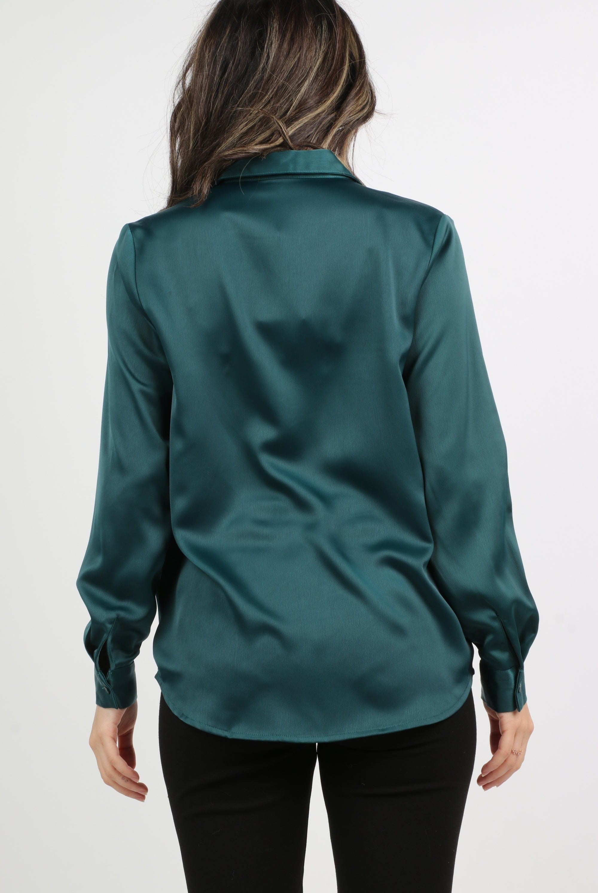 ميكا قميص ناعم سادة كم طويل نسائي