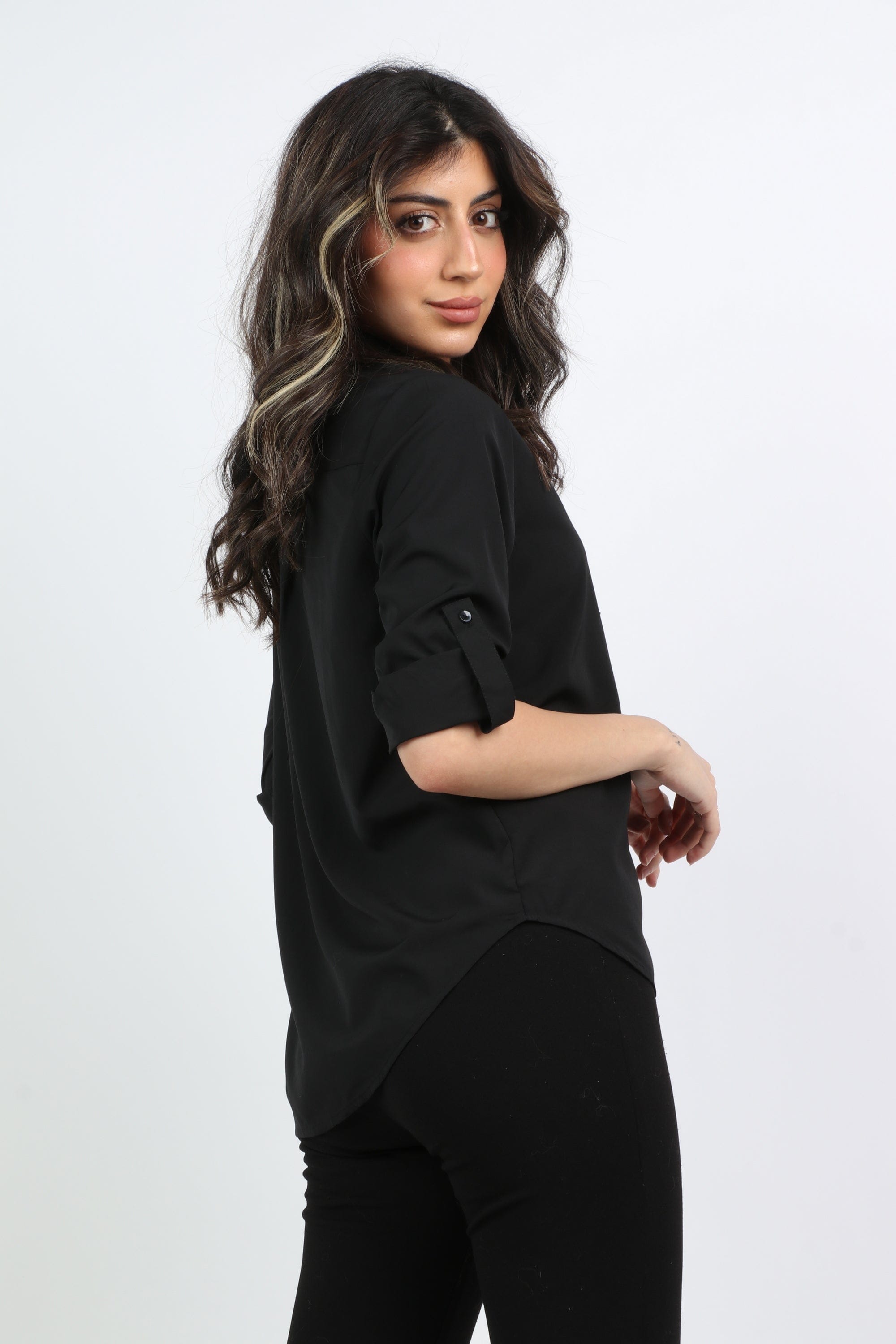 ميكا قميص بأزرار أمامية بكشكشة فرنسية كم طويل نسائي