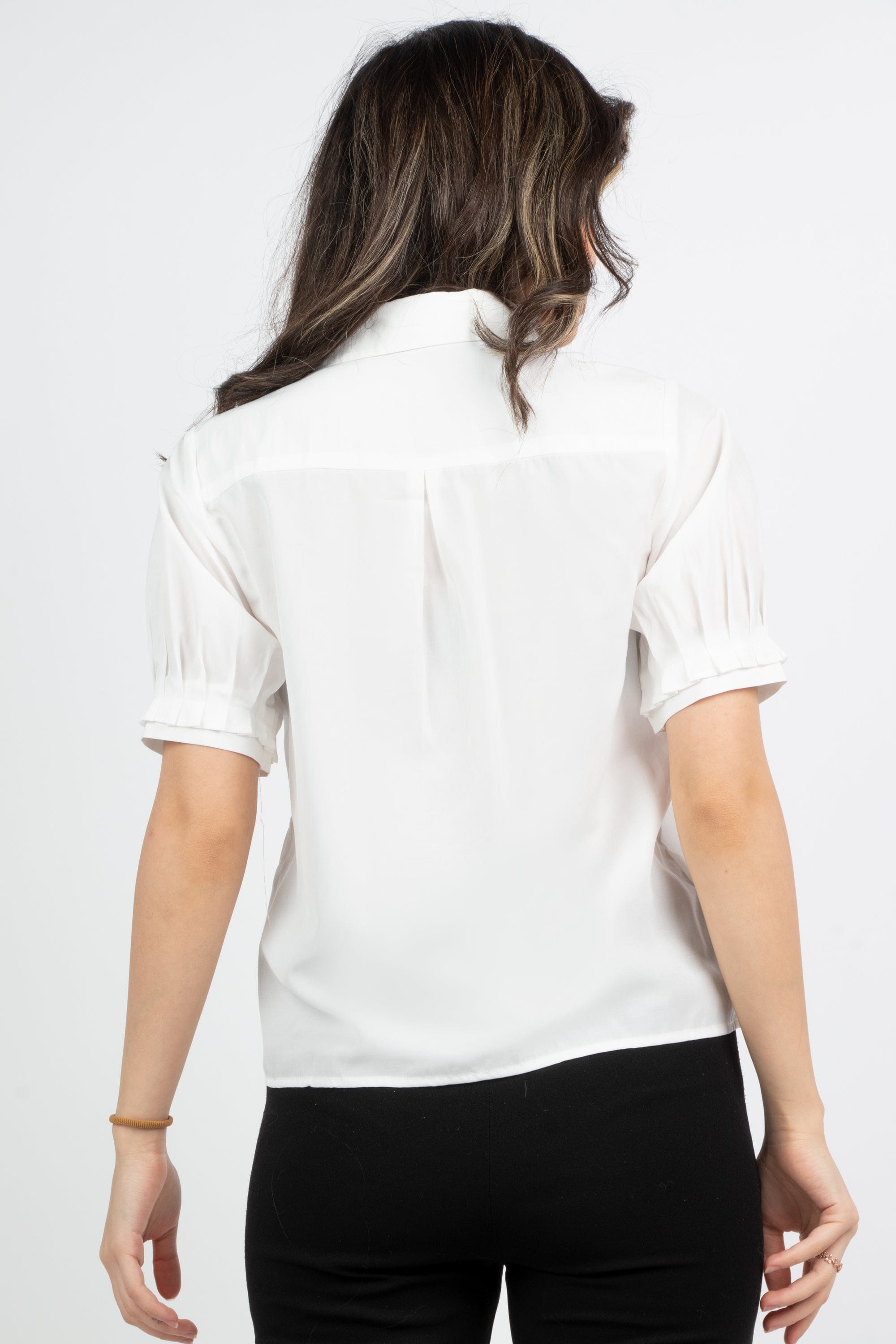 ميكا بلوزة سادة أزرار أمامية كم قصير وياقة نسائي