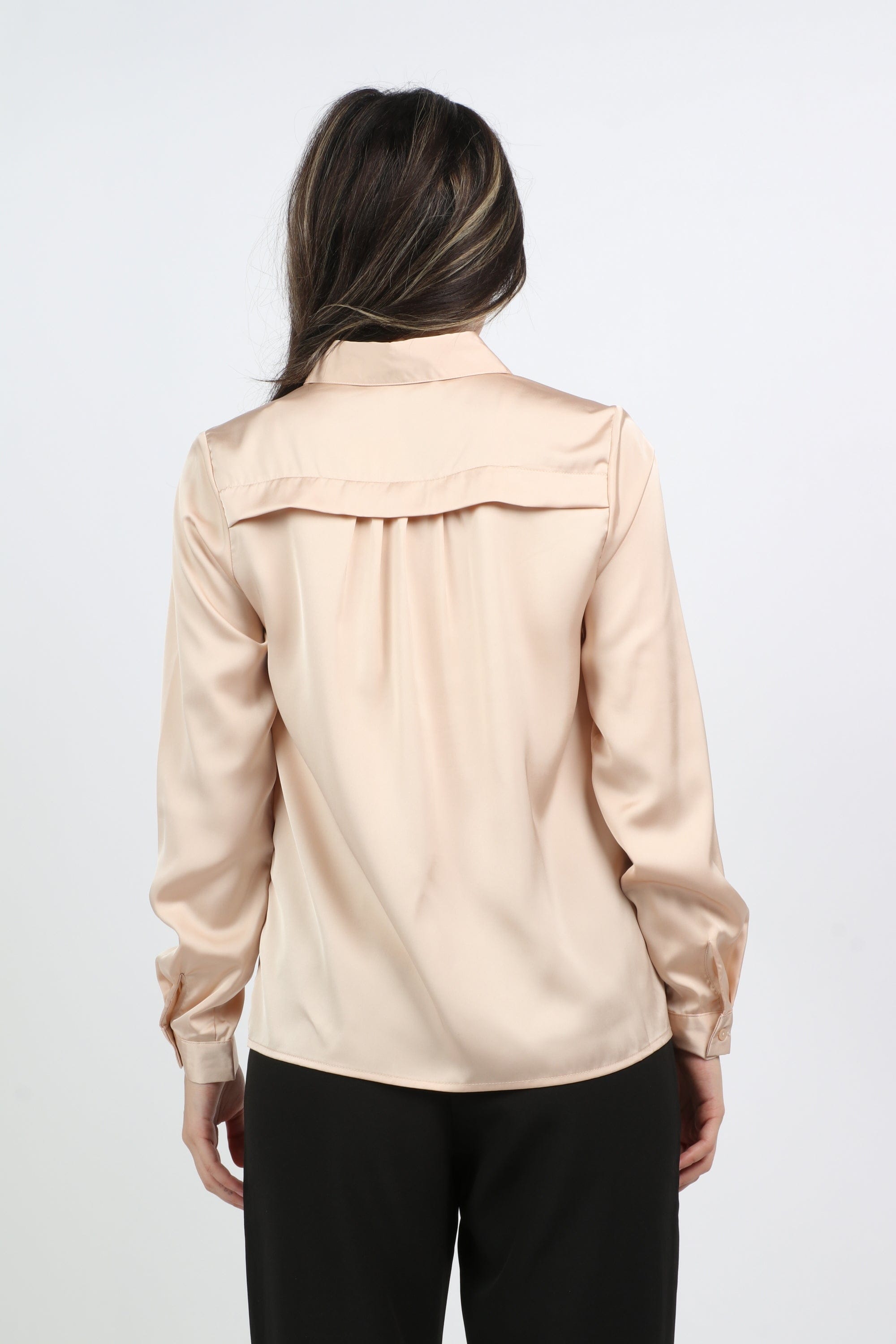 ميكا قميص ناعم سادة كم طويل نسائي