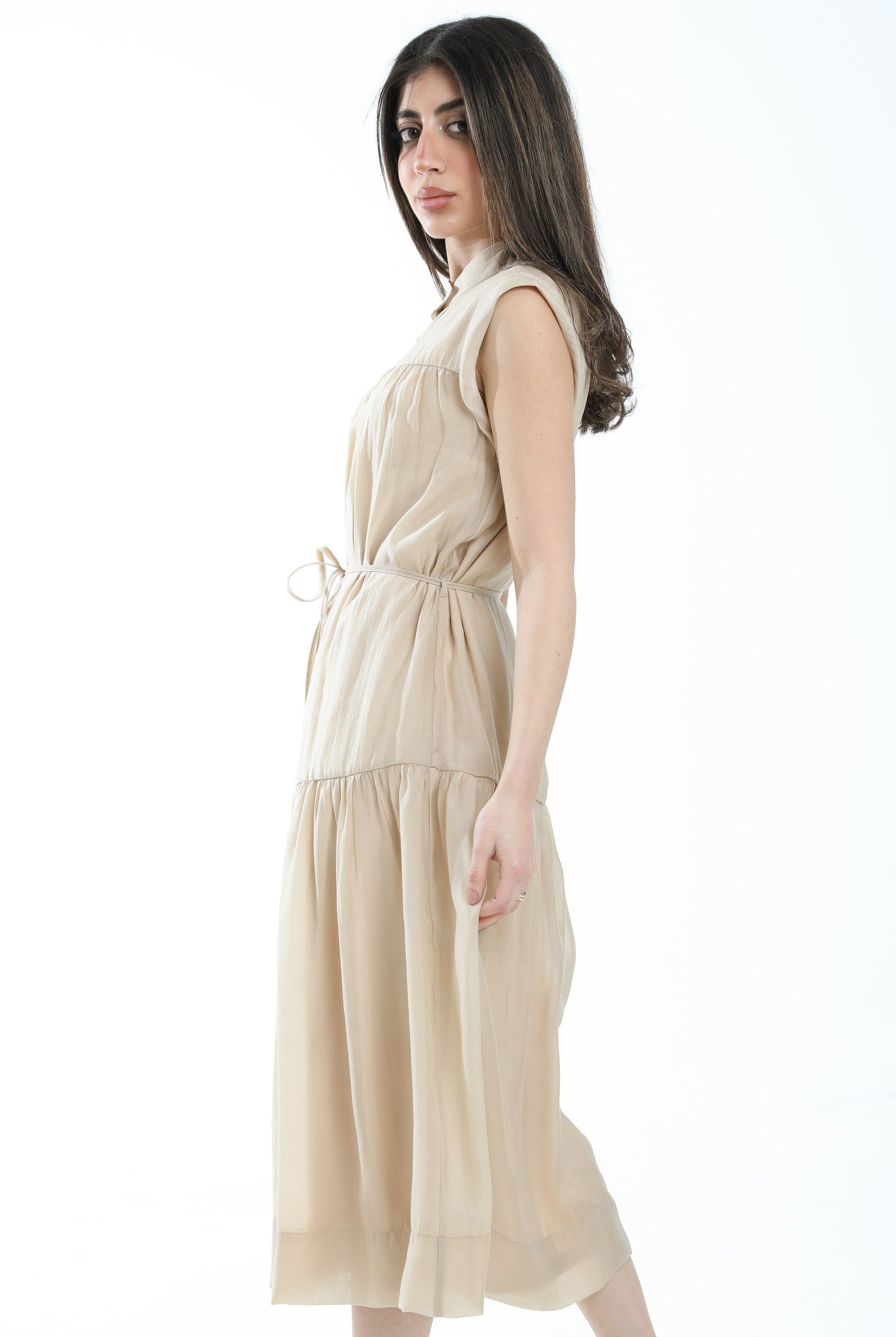 ู
ููุง ูุณุชุงู ู
ูุฏู ุณุงุฏุฉ ุจุฃุฒุฑุงุฑ ุฃู
ุงู
ูุฉ ูู
ูุตูุฑ ูุณุงุฆู