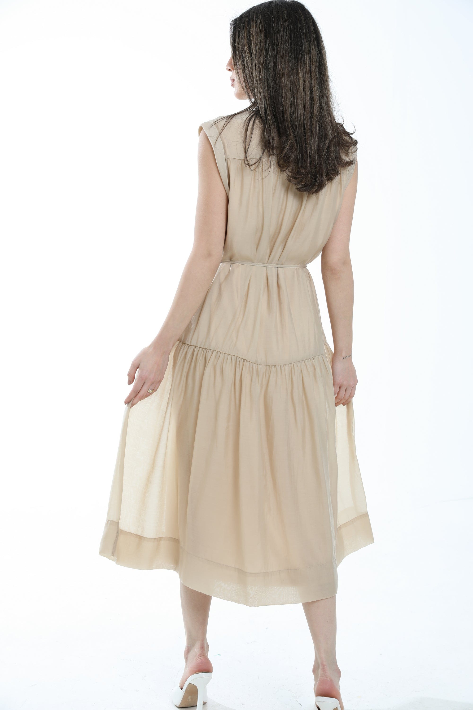 ميكا فستان ميدي سادة بأزرار أمامية كم قصير نسائي