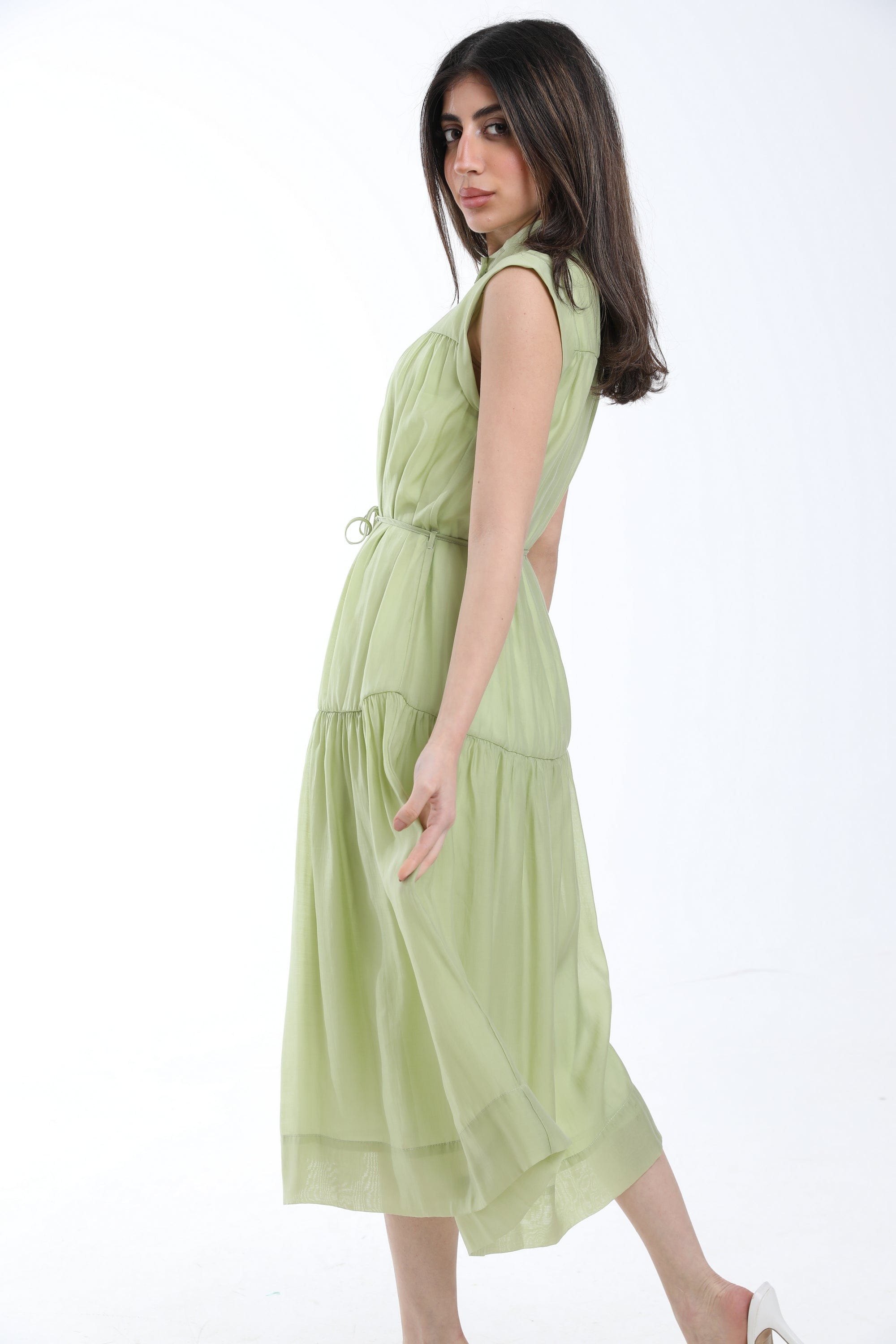 ميكا فستان ميدي سادة بأزرار أمامية كم قصير نسائي