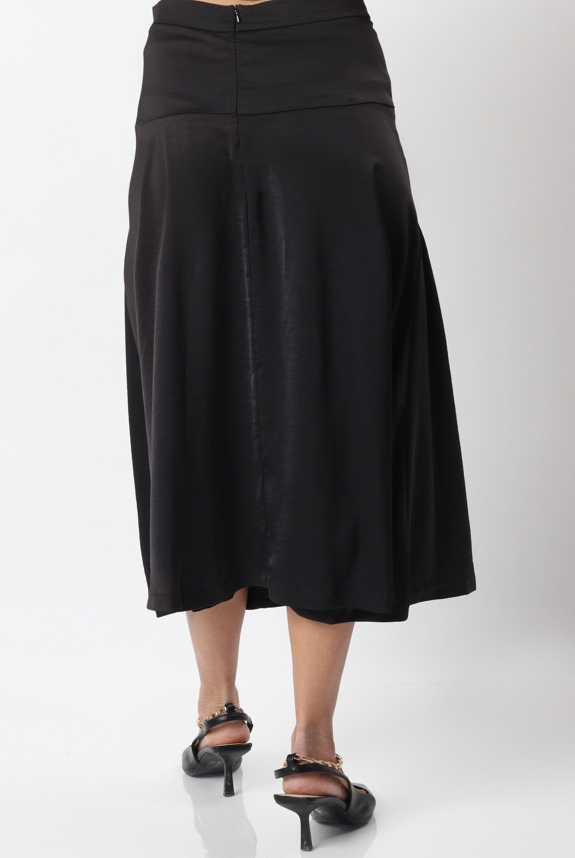 ميكا تنورة ميدي هاي ويست واسعة