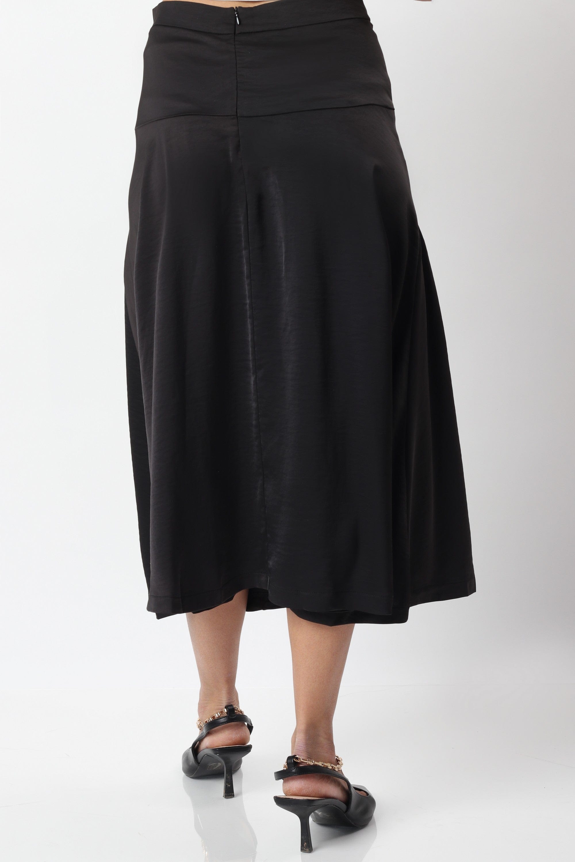 ميكا تنورة ميدي هاي ويست واسعة