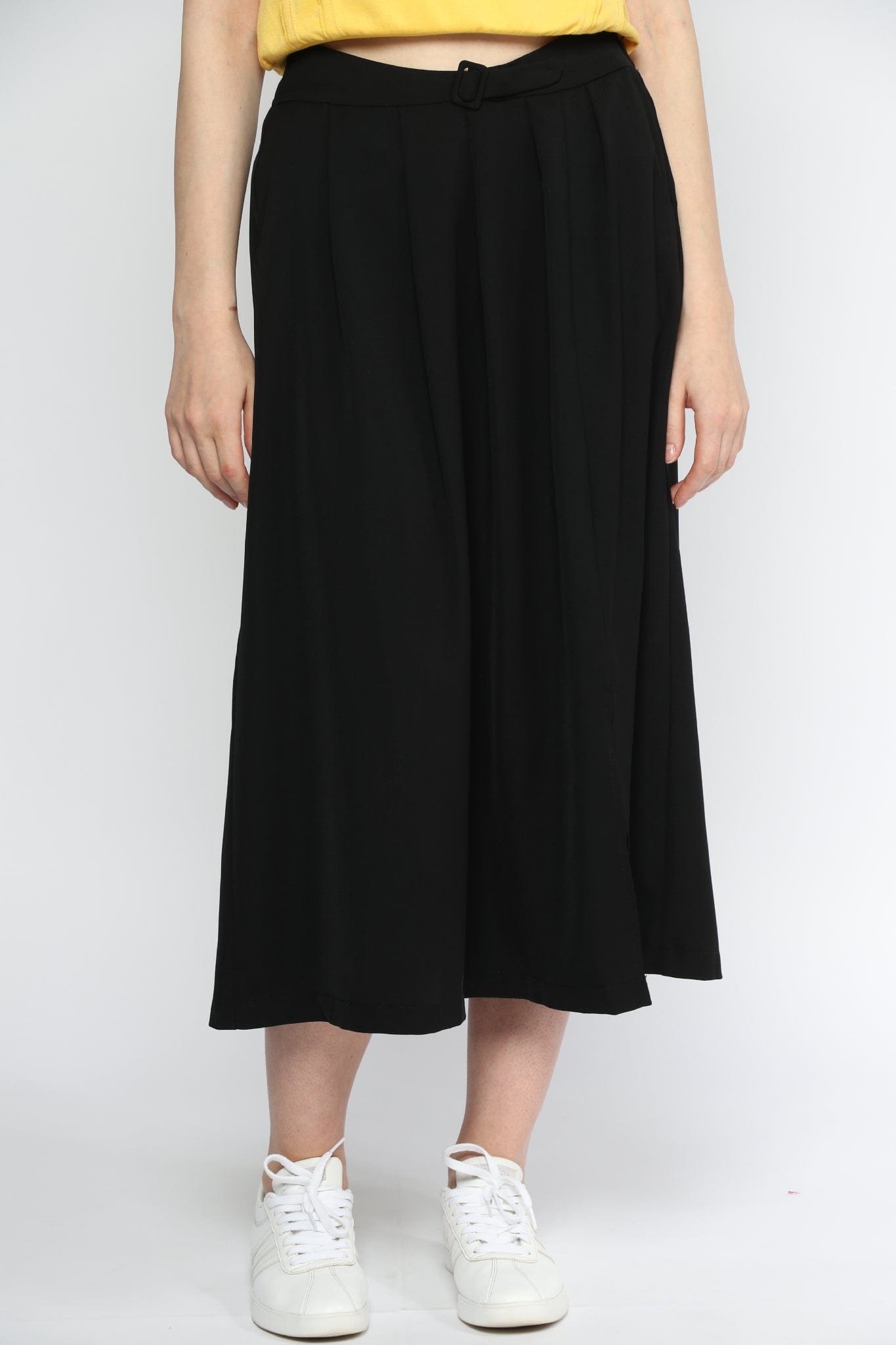 ميكا تنورة ميدي بخصر مرتفع سادة