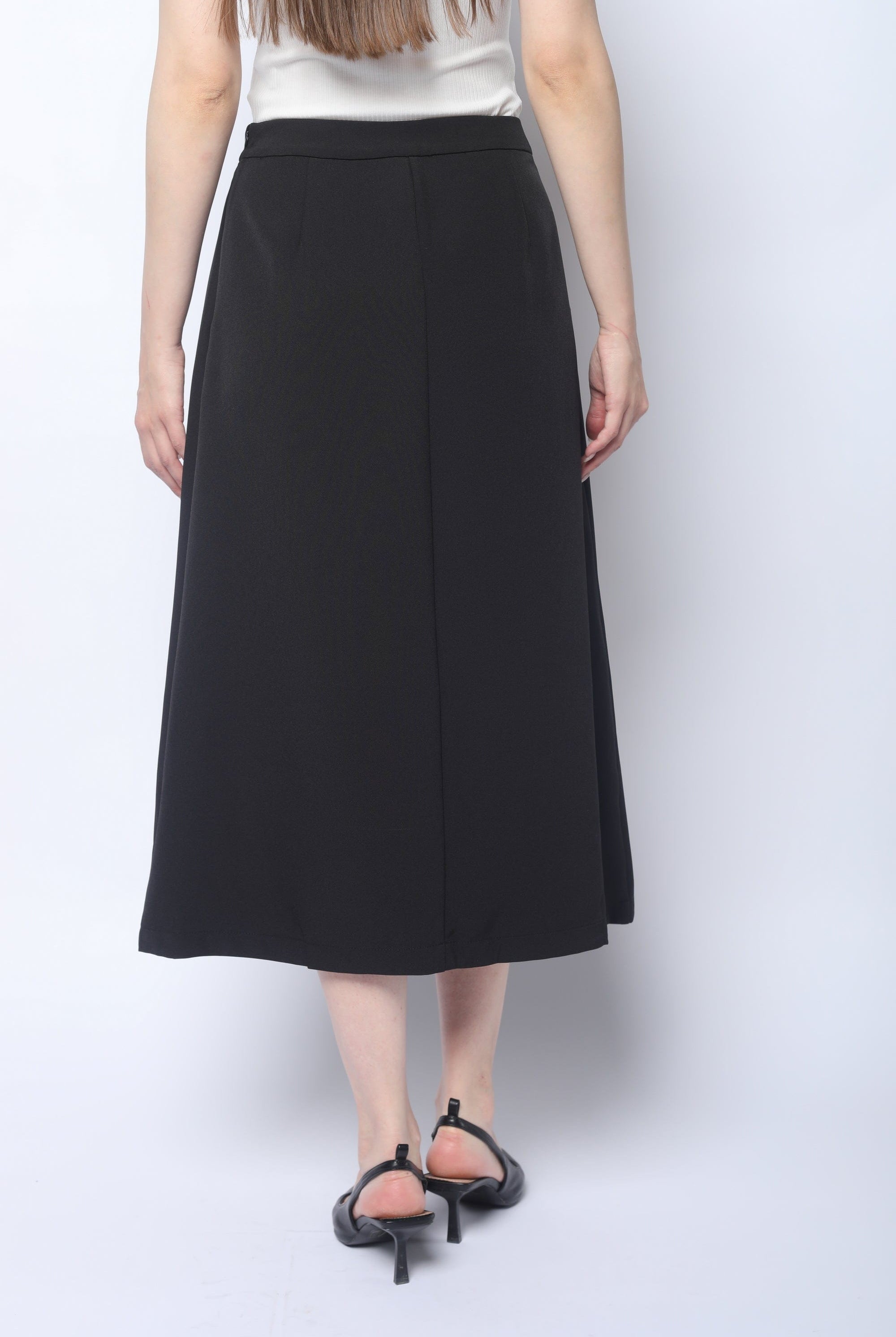 ميكا تنورة ميدي مزينة بكسرات عريضة