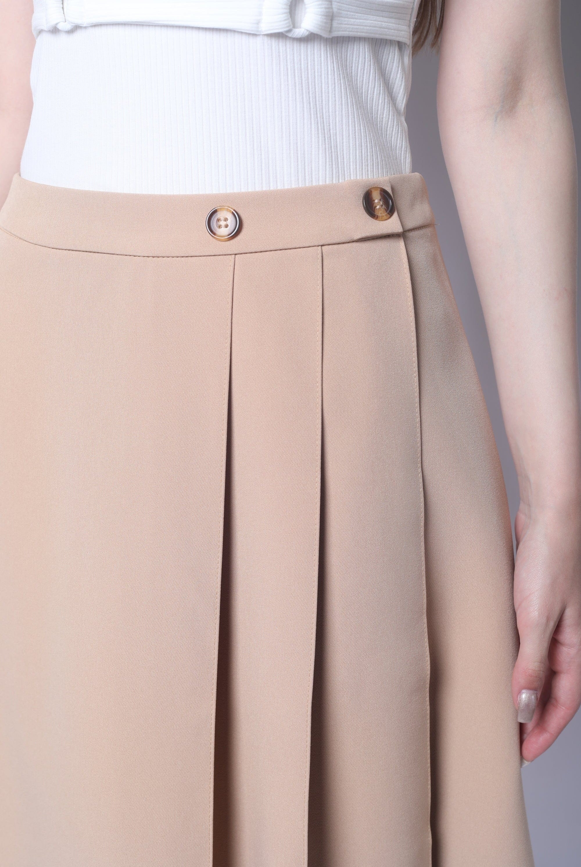 ميكا تنورة ميدي مزينة بكسرات عريضة