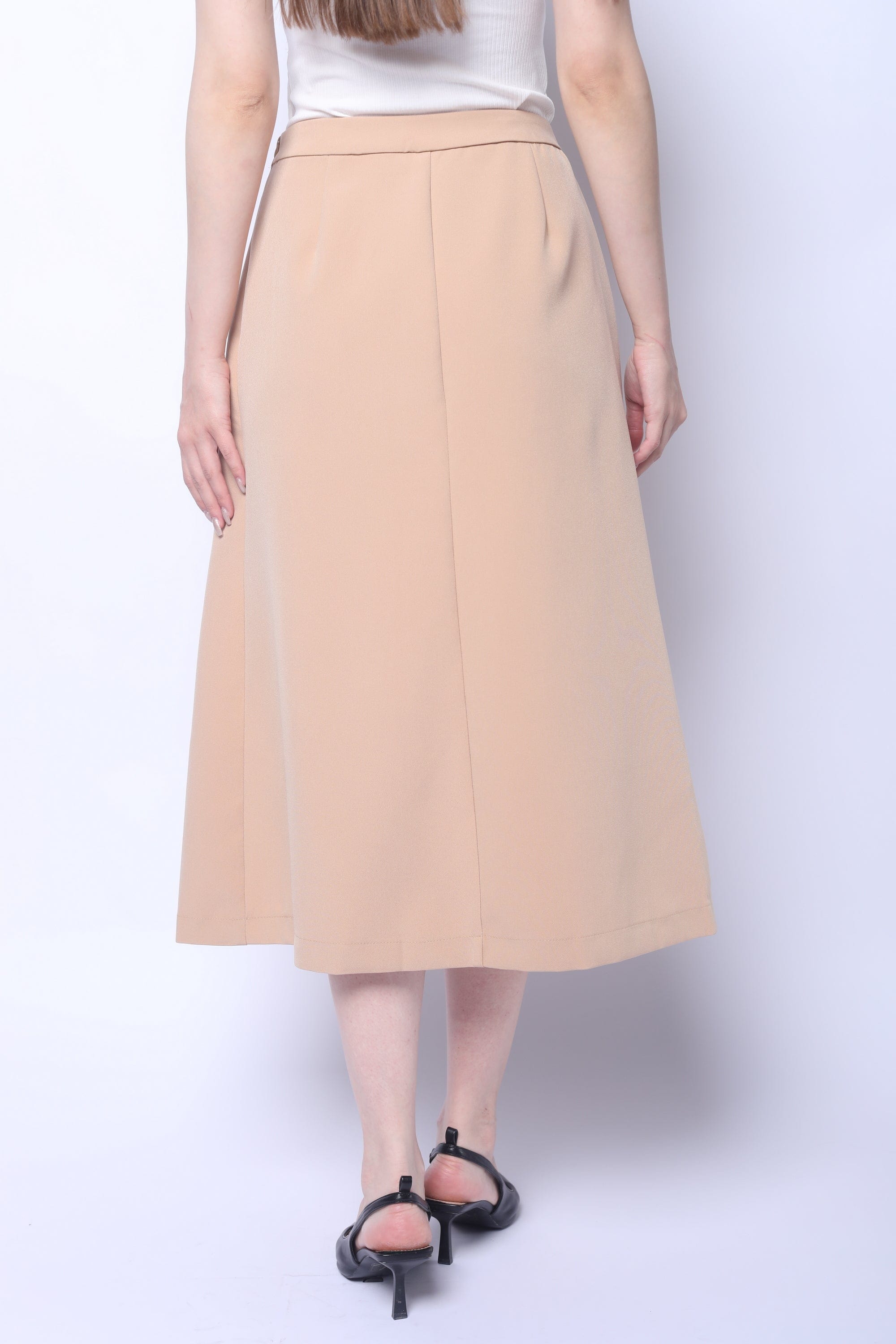 ميكا تنورة ميدي مزينة بكسرات عريضة