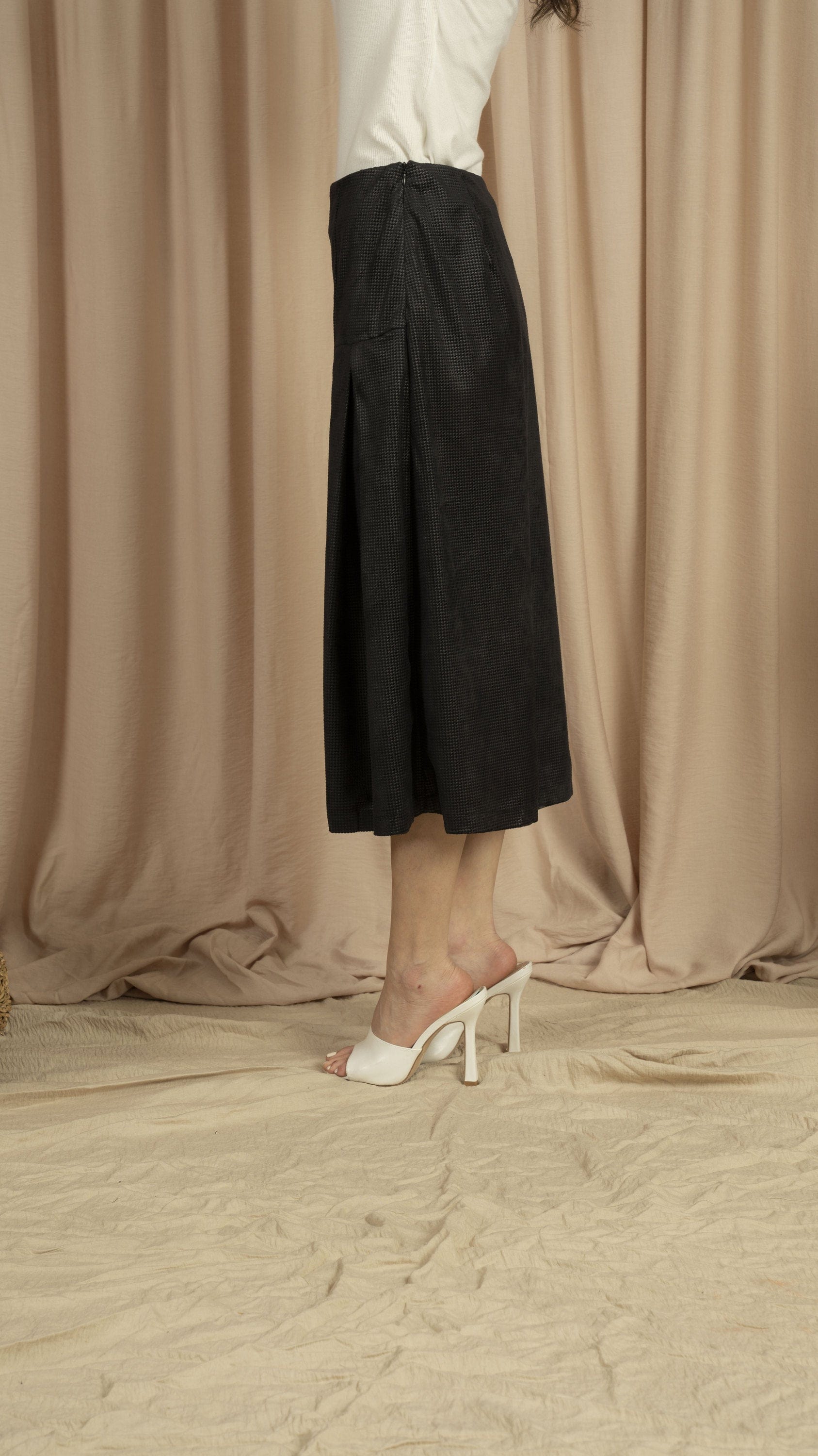 ميكا تنورة ميدي كلوش من الجوانب نسائي