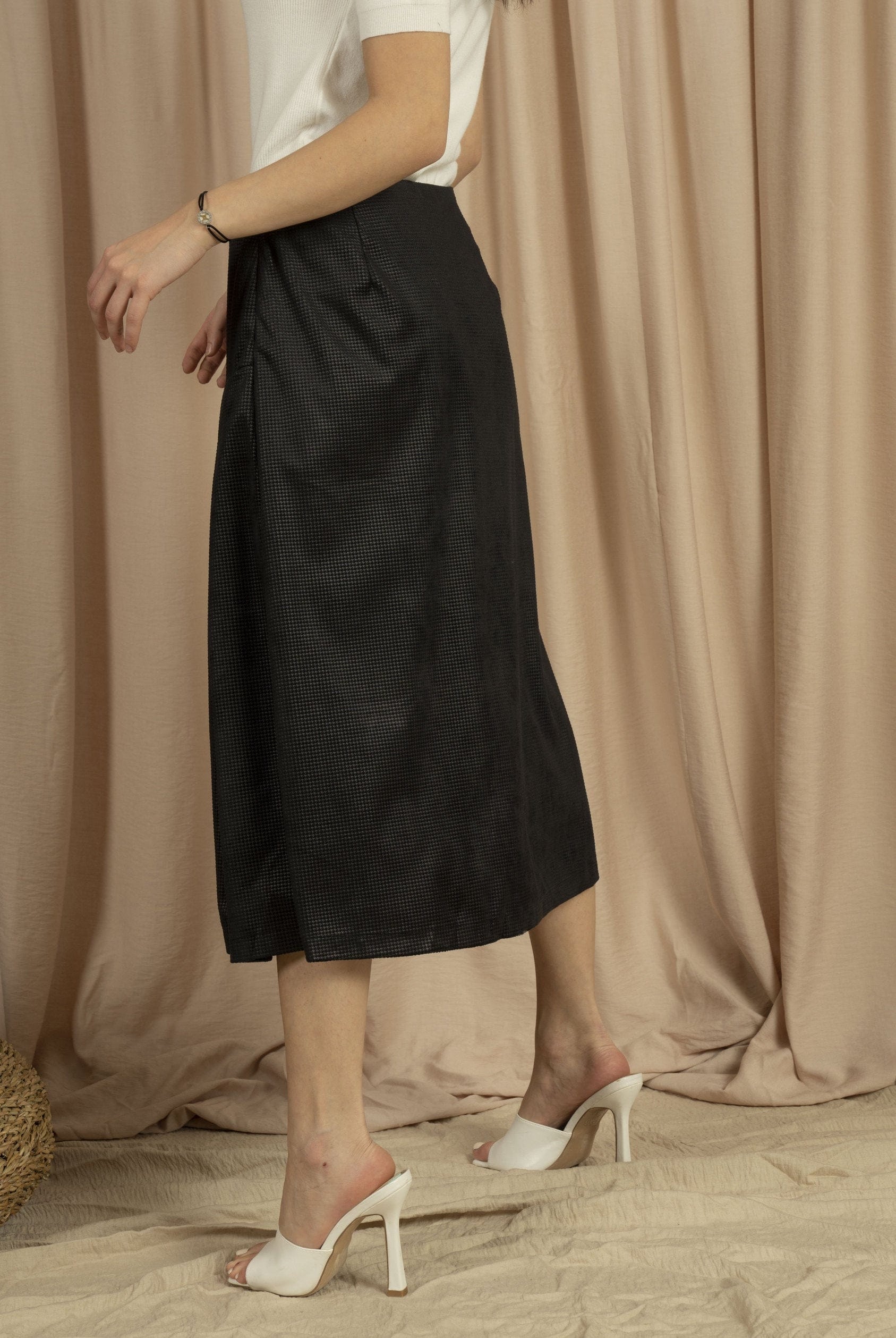 ميكا تنورة ميدي كلوش من الجوانب نسائي